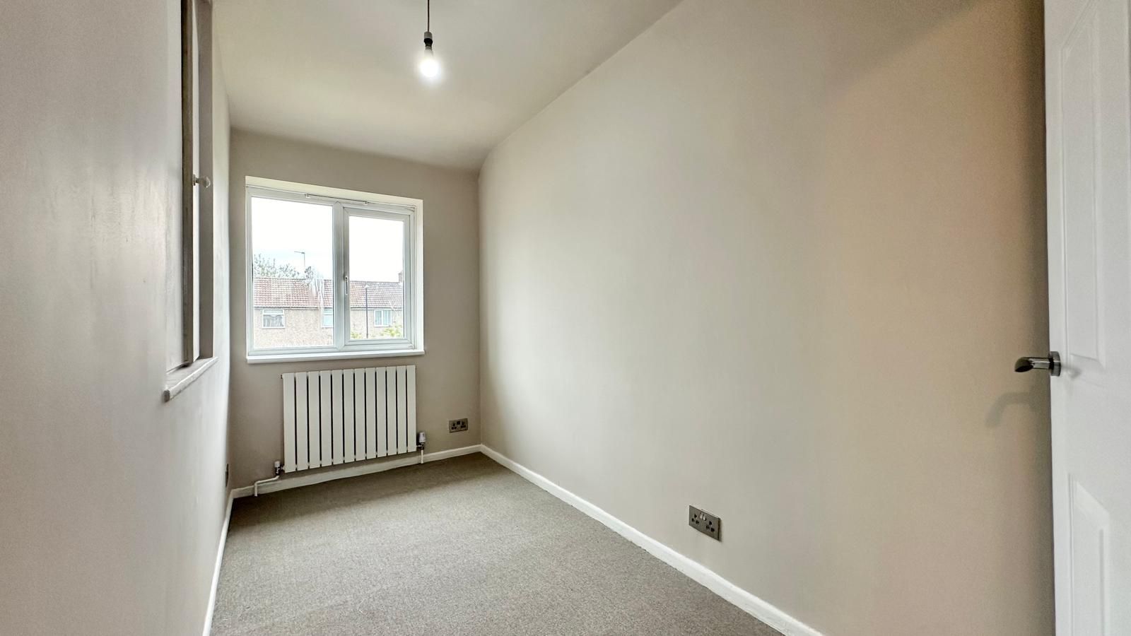 3 bedroom mid terraced house Sold in Coventry - Photograph 12.