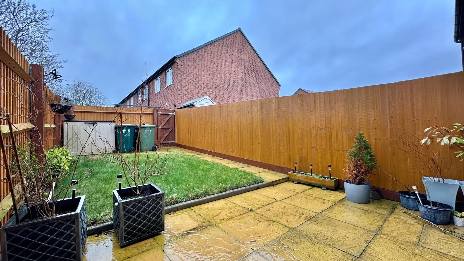2 bedroom mid terraced house Let in Coventry - Photograph 14.