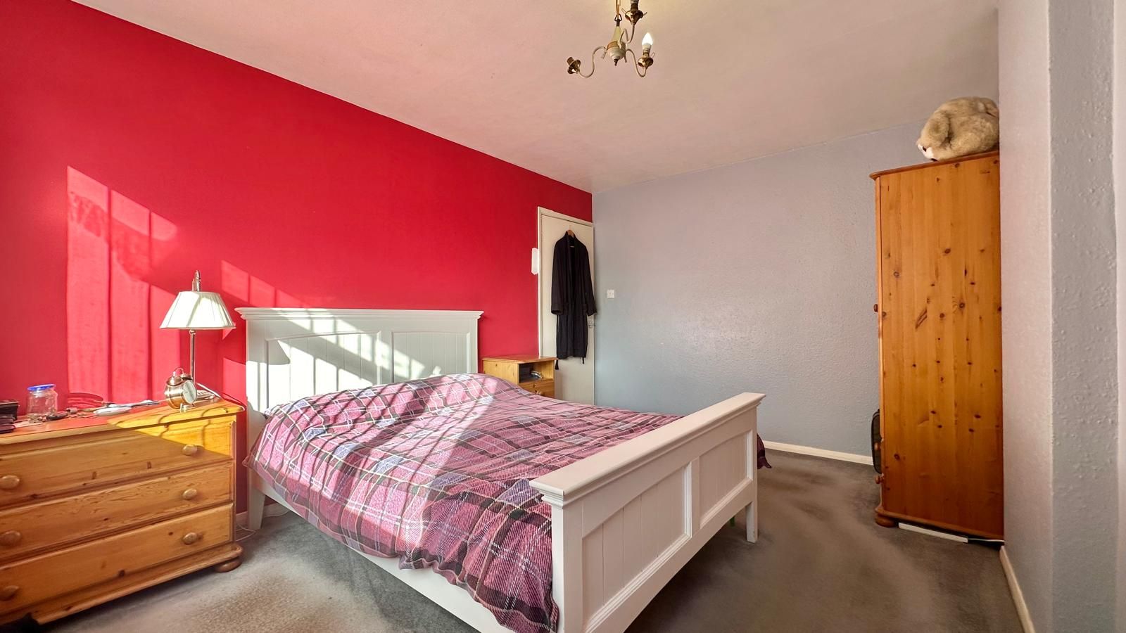 3 bedroom semi-detached house Sold in Coventry - Photograph 10.