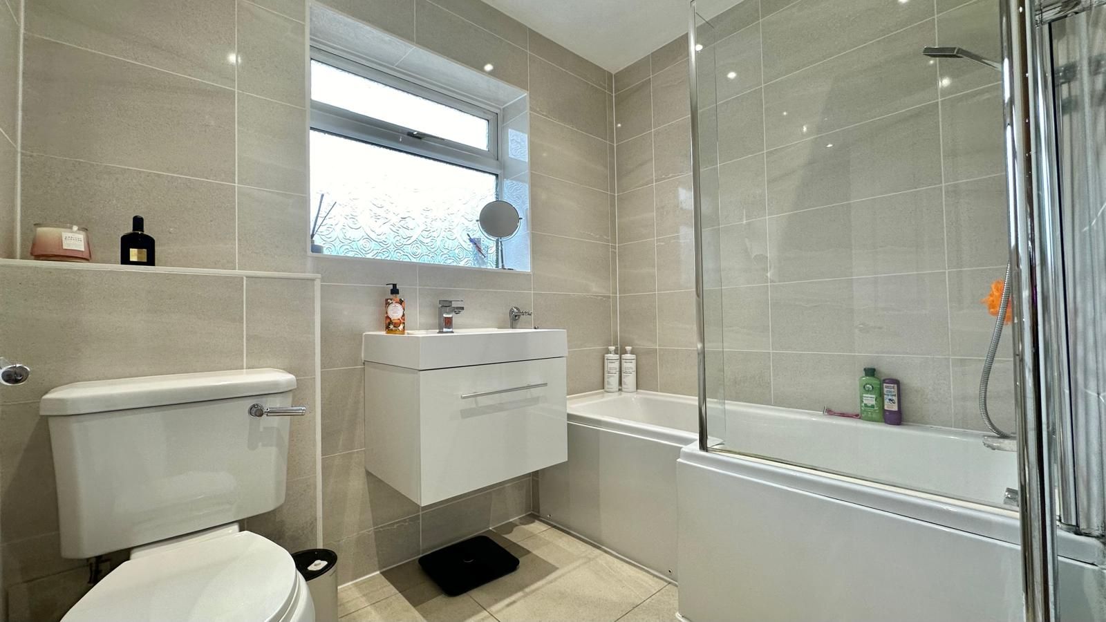 2 bedroom semi-detached bungalow Sold in Coventry - Photograph 10.