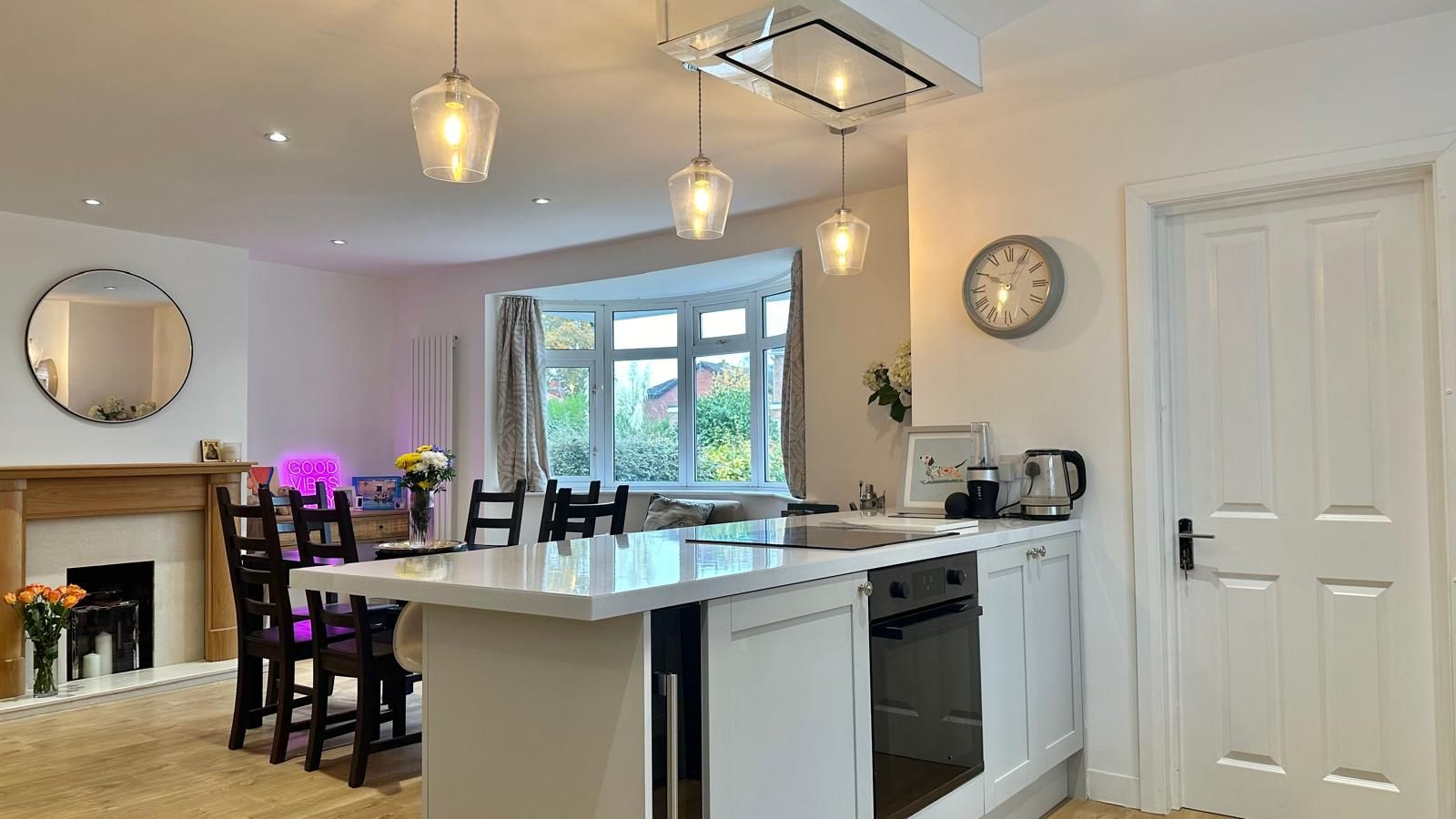 2 bedroom semi-detached bungalow Sold in Coventry - Photograph 5.