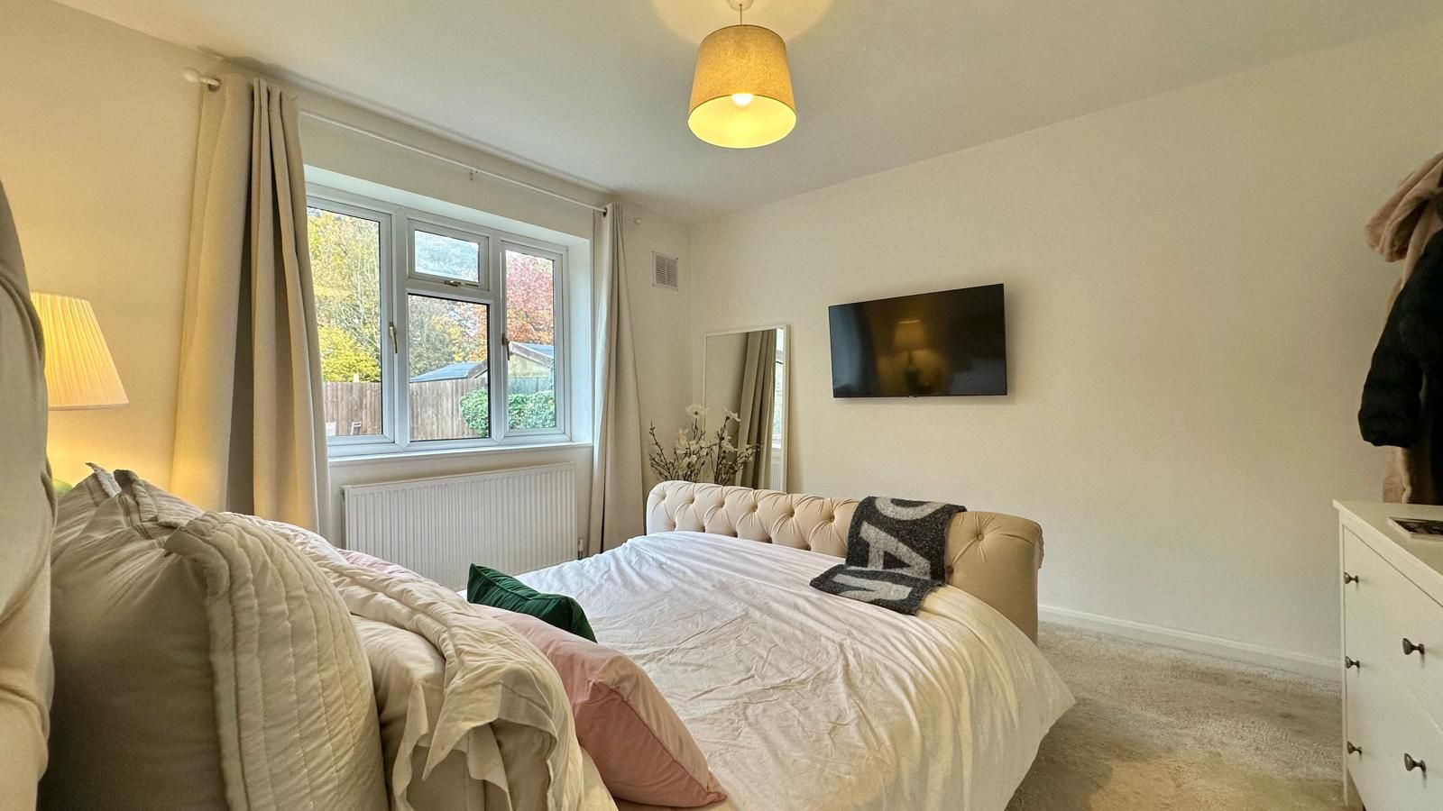 2 bedroom semi-detached bungalow Sold in Coventry - Photograph 9.