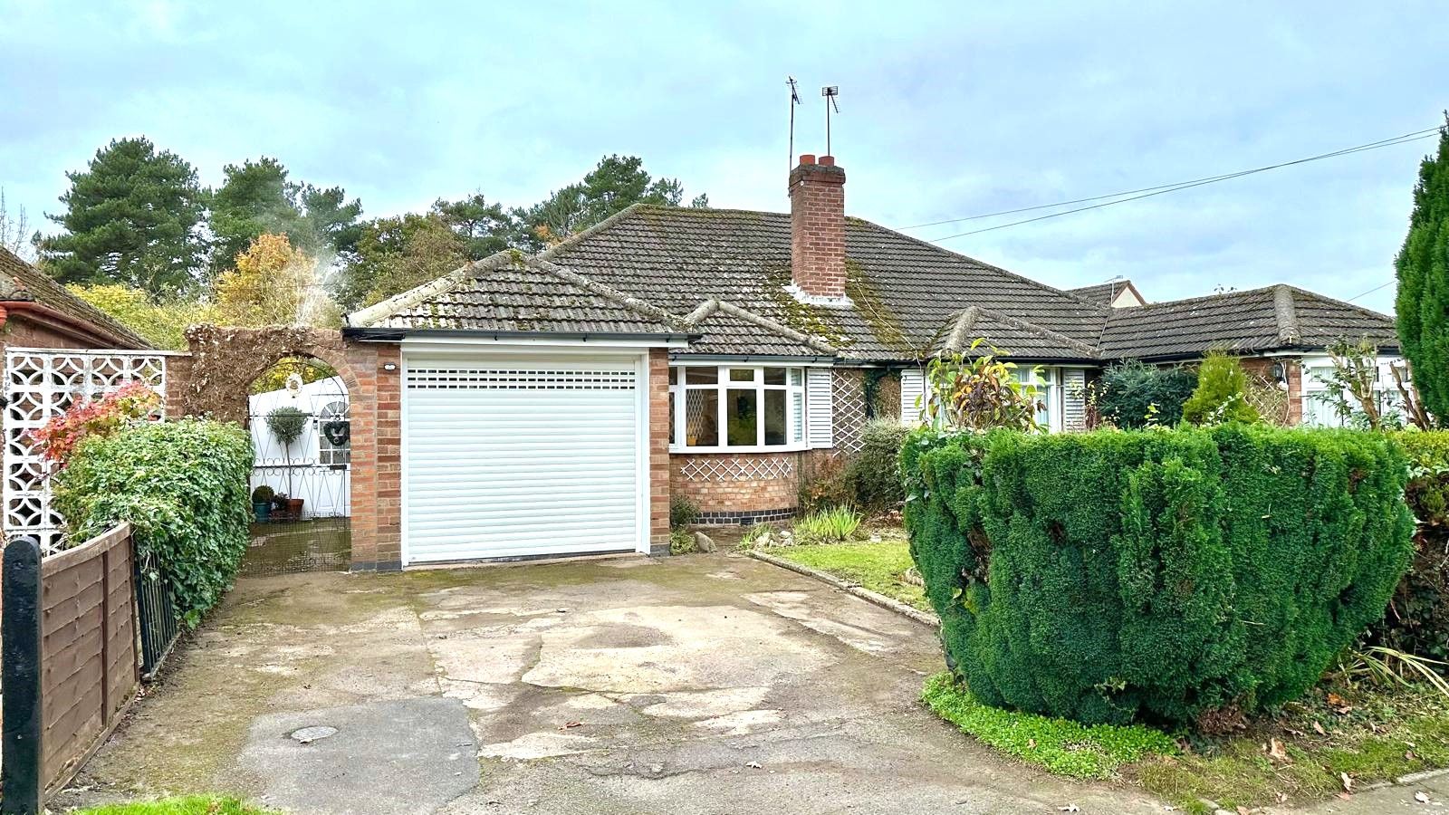 2 bedroom semi-detached bungalow Sold in Coventry - Photograph 12.