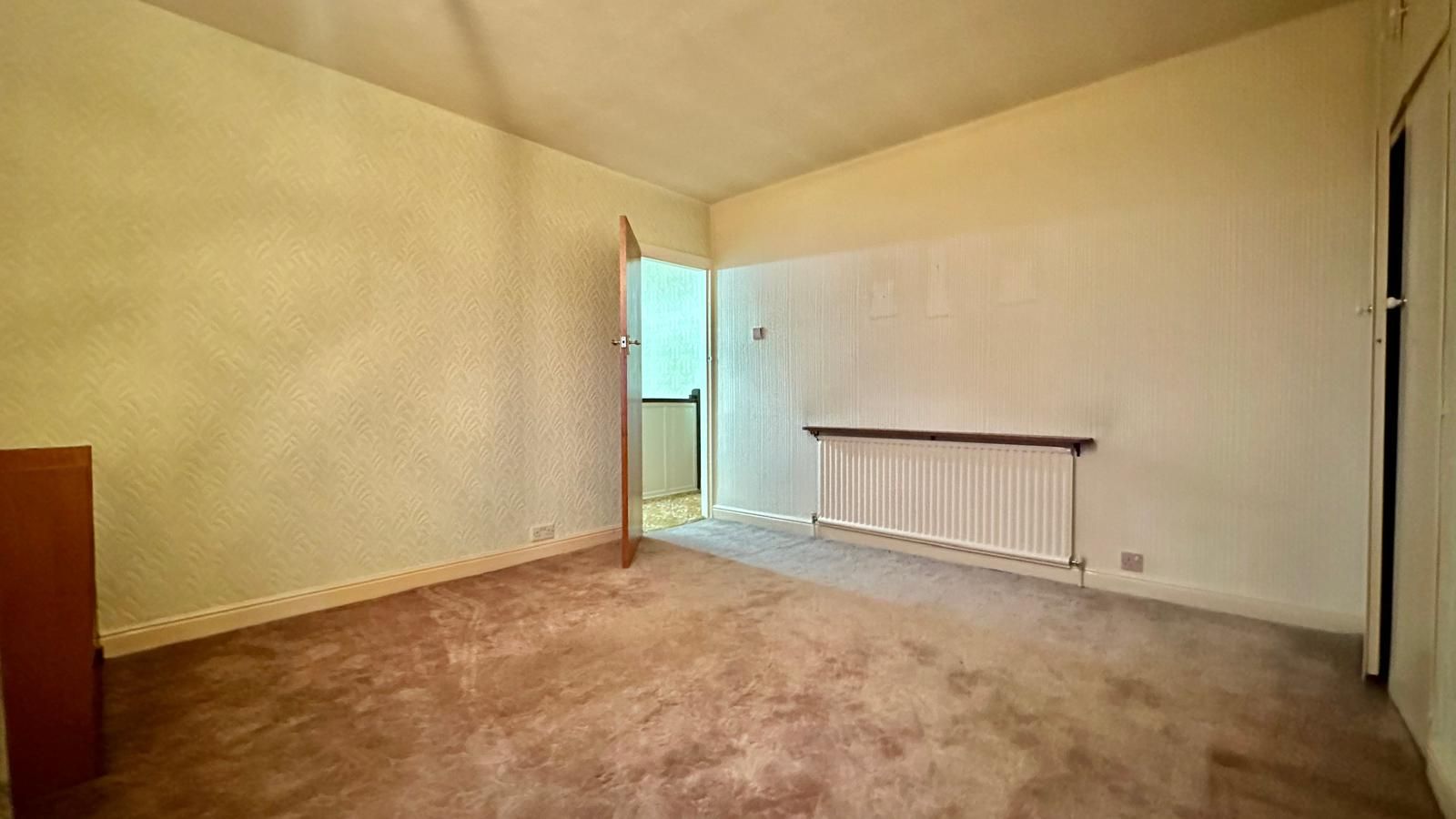 3 bedroom end terraced house Sale Agreed in Coventry - Photograph 12.