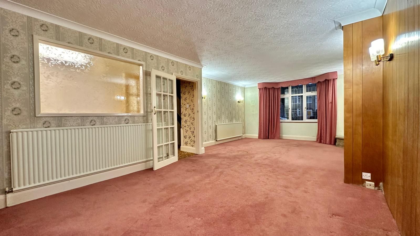 3 bedroom end terraced house For Sale in Coventry - Property photograph.