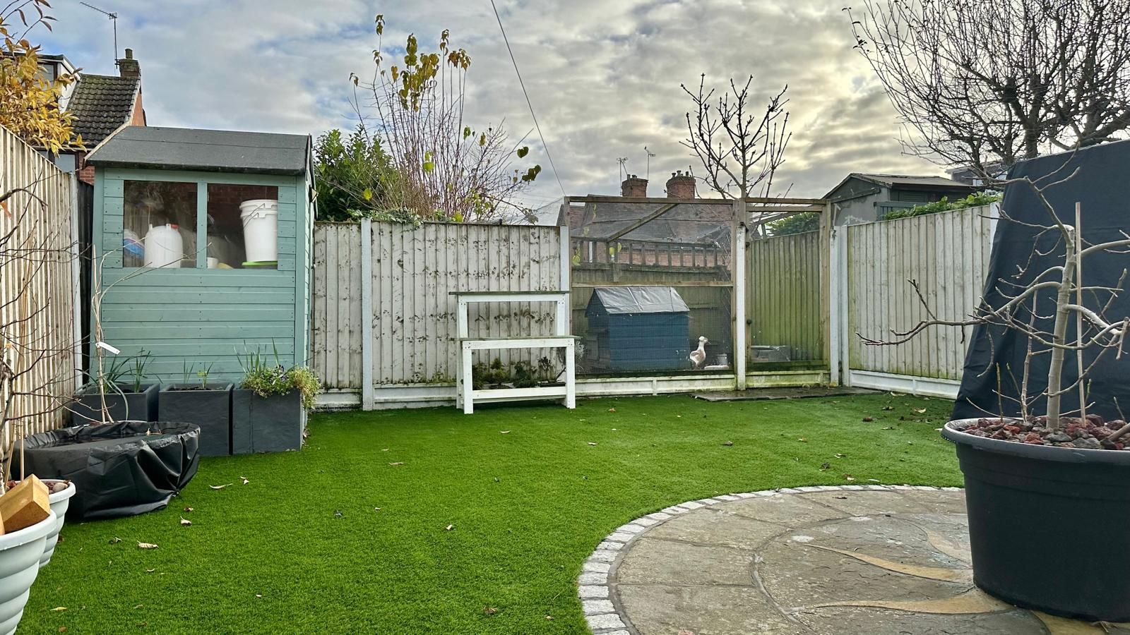 3 bedroom semi-detached house Sold in Coventry - Photograph 20.