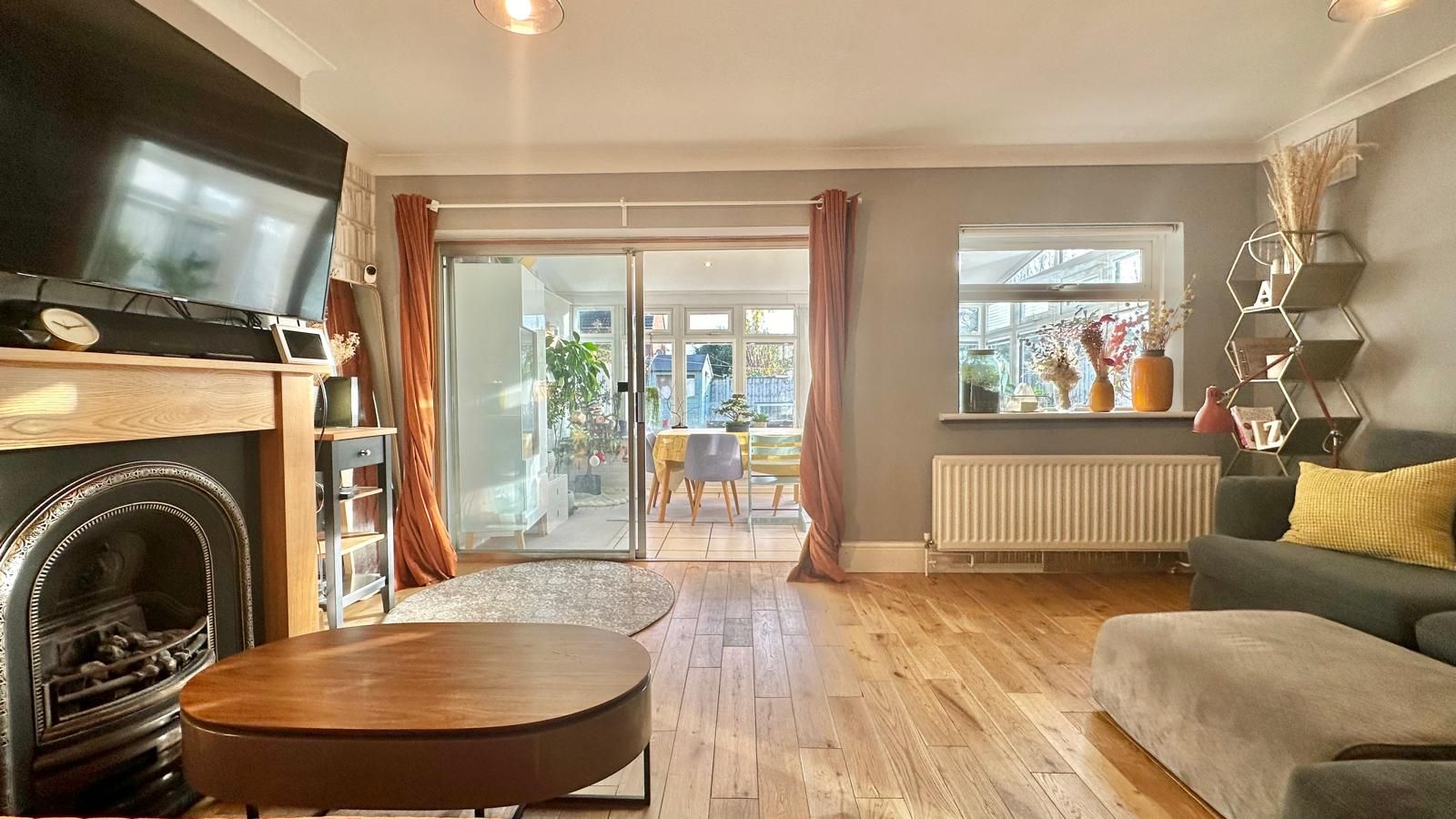 3 bedroom semi-detached house Sold in Coventry - Photograph 2.