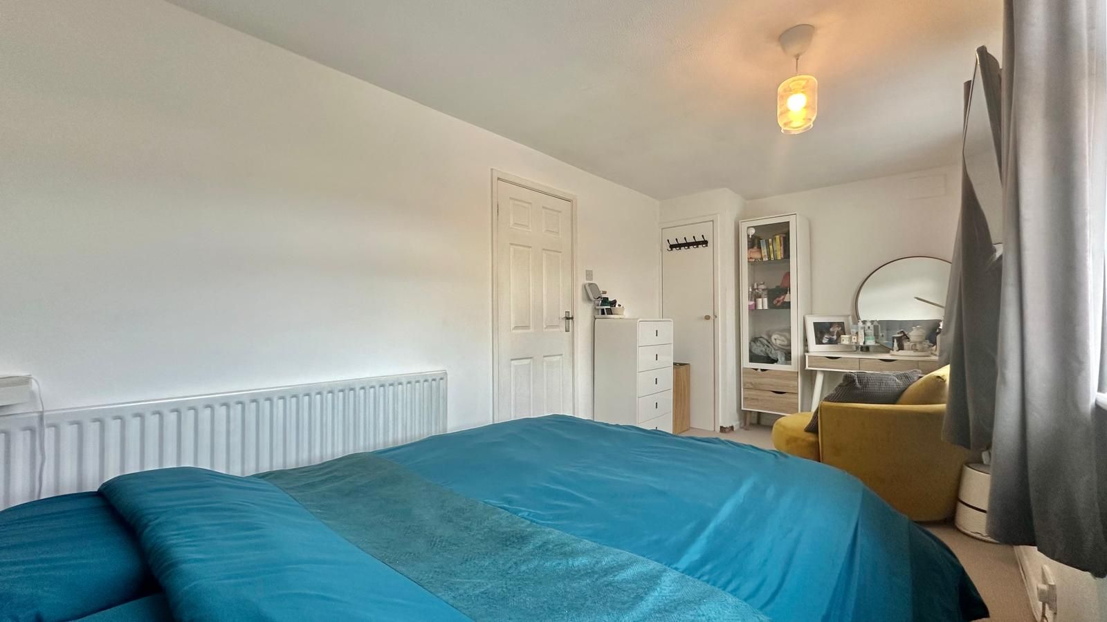 3 bedroom semi-detached house Sold in Coventry - Photograph 12.