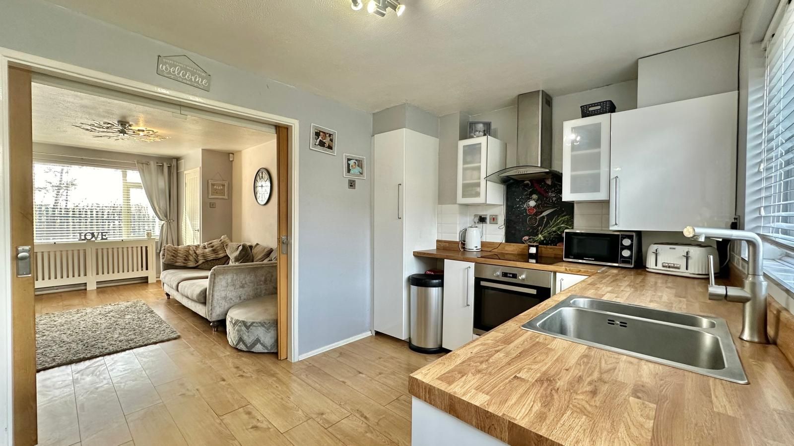 2 bedroom mid terraced house Sold in Rugby - Photograph 2.