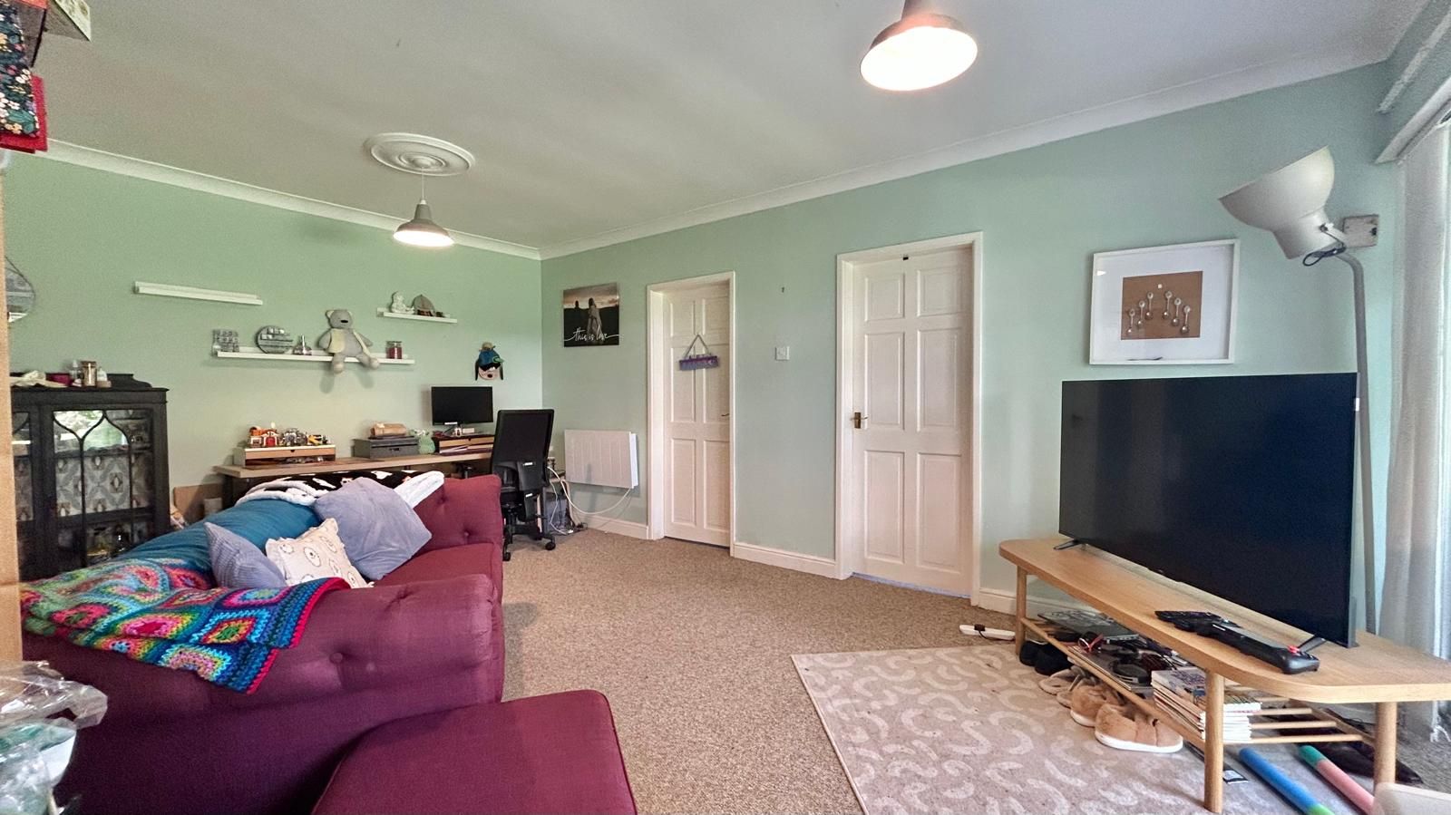 2 bedroom apartment flat/apartment Sold in Coventry - Photograph 8.