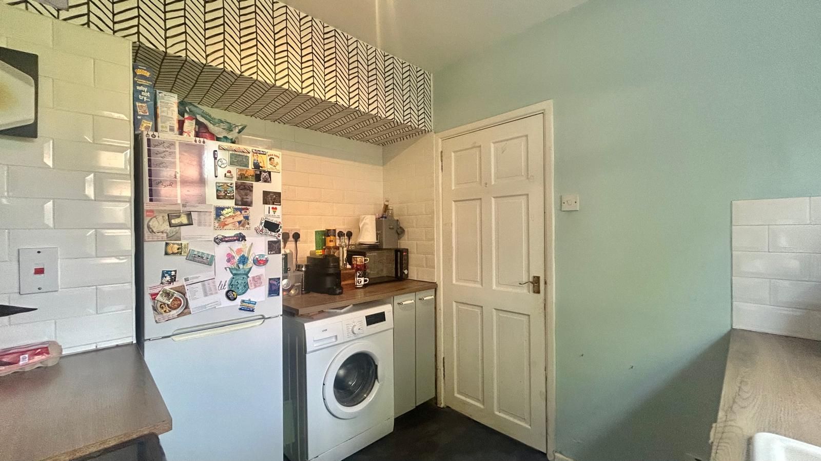 2 bedroom apartment flat/apartment Sold in Coventry - Photograph 7.