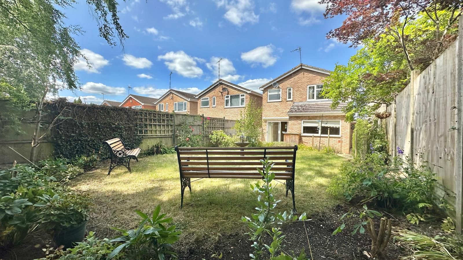 3 bedroom link detached house SSTC in Coventry - Photograph 2.