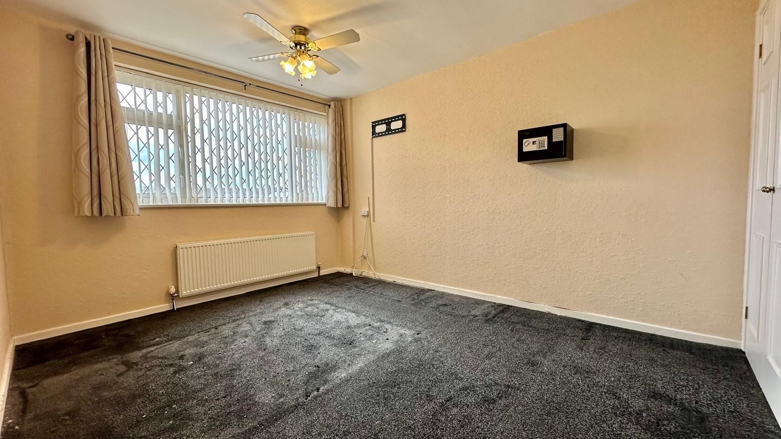 3 bedroom link detached house SSTC in Coventry - Photograph 8.