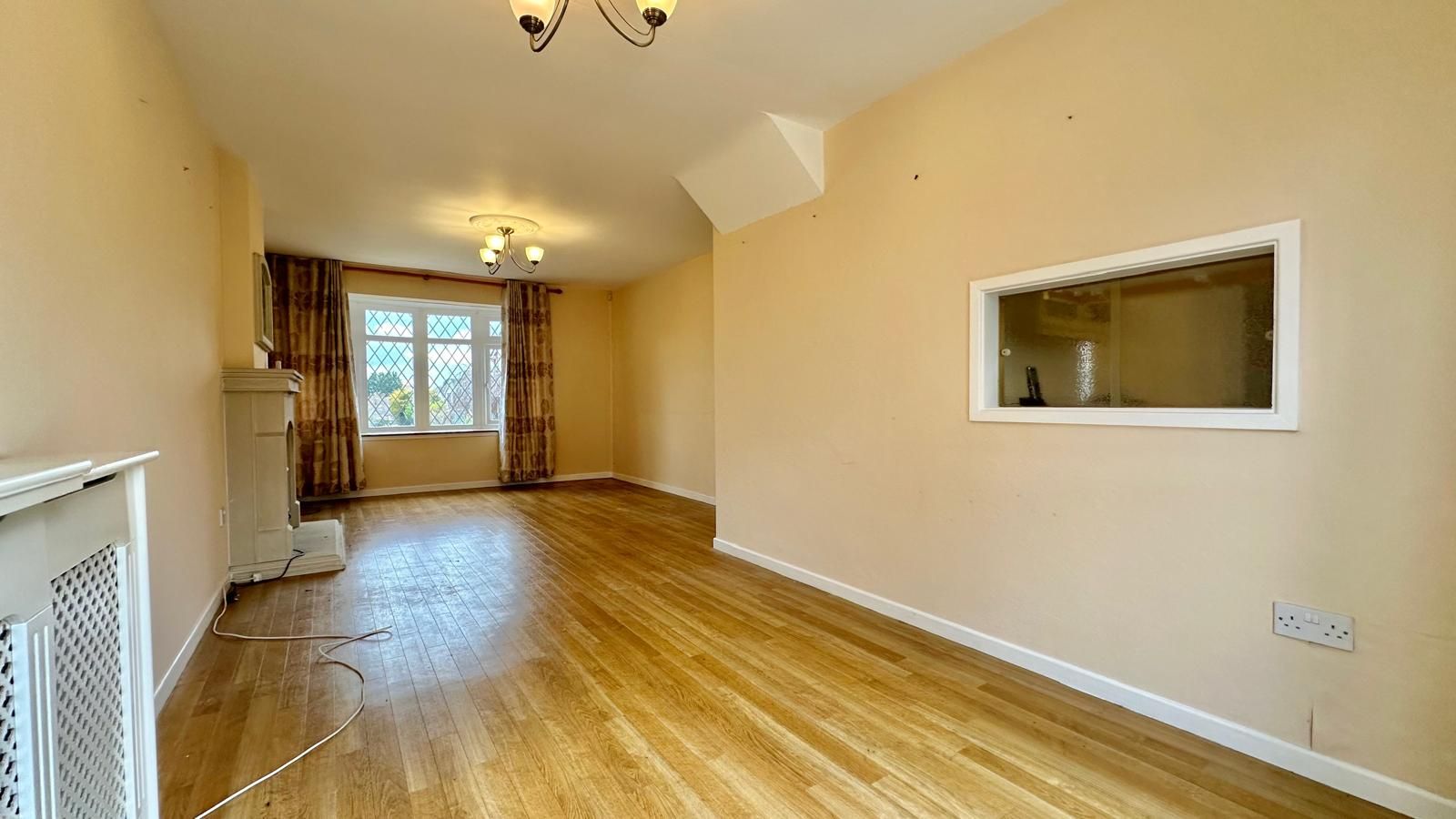 3 bedroom link detached house SSTC in Coventry - Photograph 5.