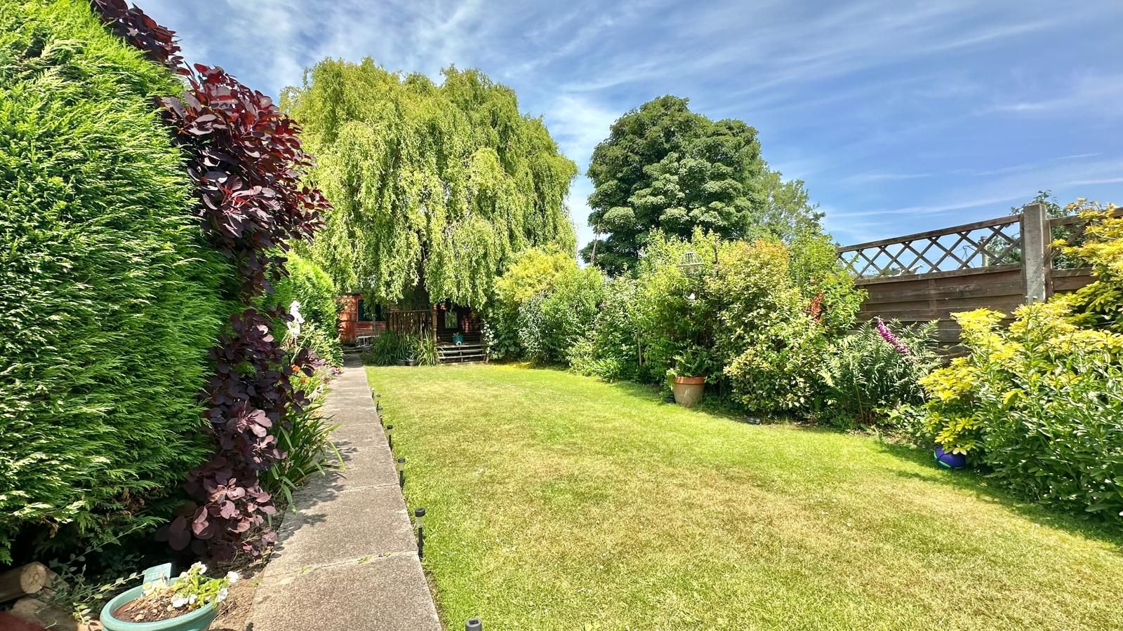 4 bedroom end terraced house Sold in Coventry - Photograph 18.