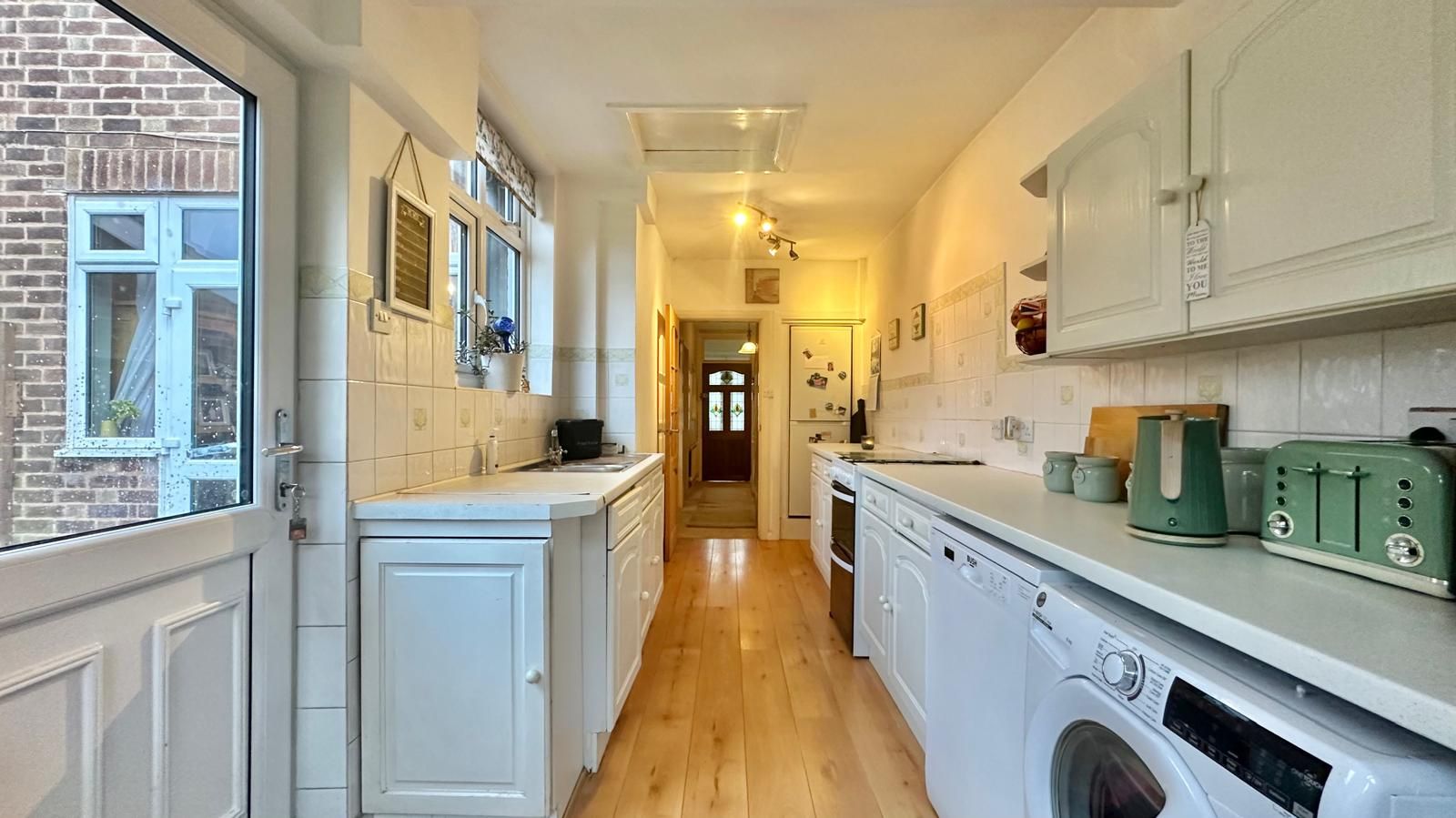 4 bedroom end terraced house Sold in Coventry - Photograph 2.