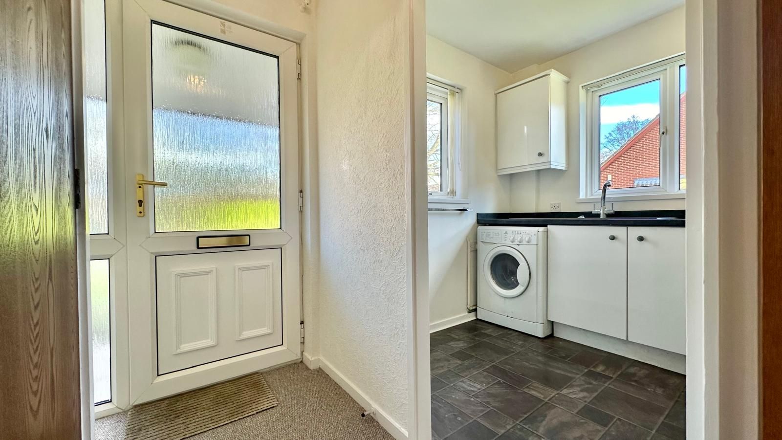 2 bedroom semi-detached bungalow Sold in Coventry - Photograph 8.