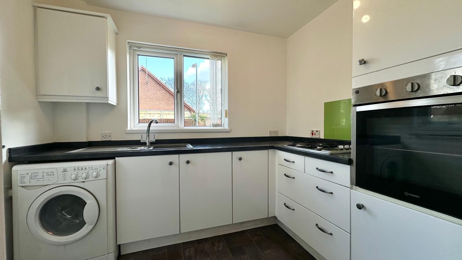 2 bedroom semi-detached bungalow Sold in Coventry - Photograph 7.