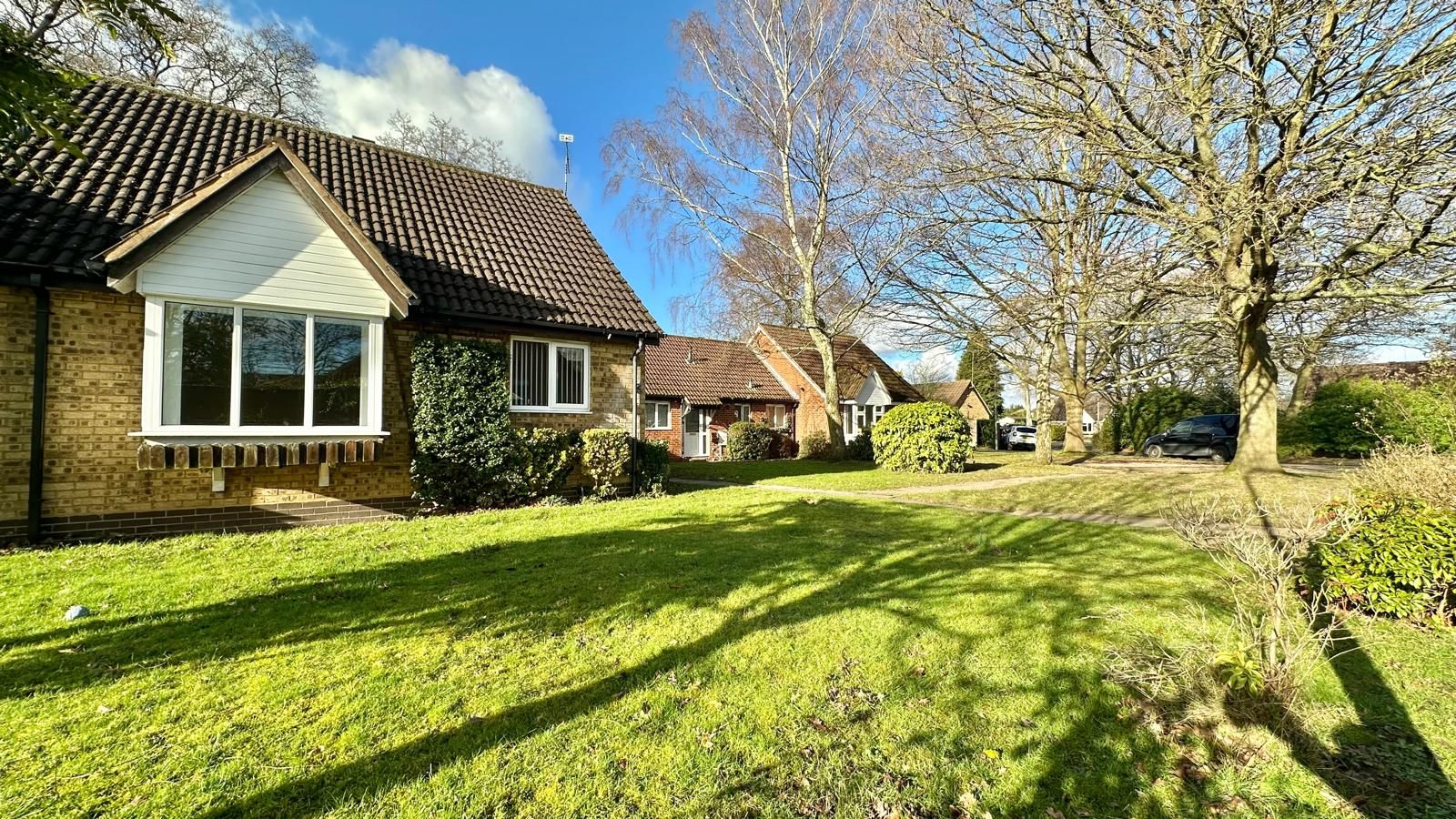 2 bedroom semi-detached bungalow Sold in Coventry - Photograph 20.