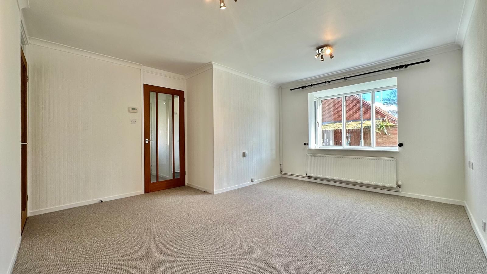 2 bedroom semi-detached bungalow Sold in Coventry - Photograph 4.