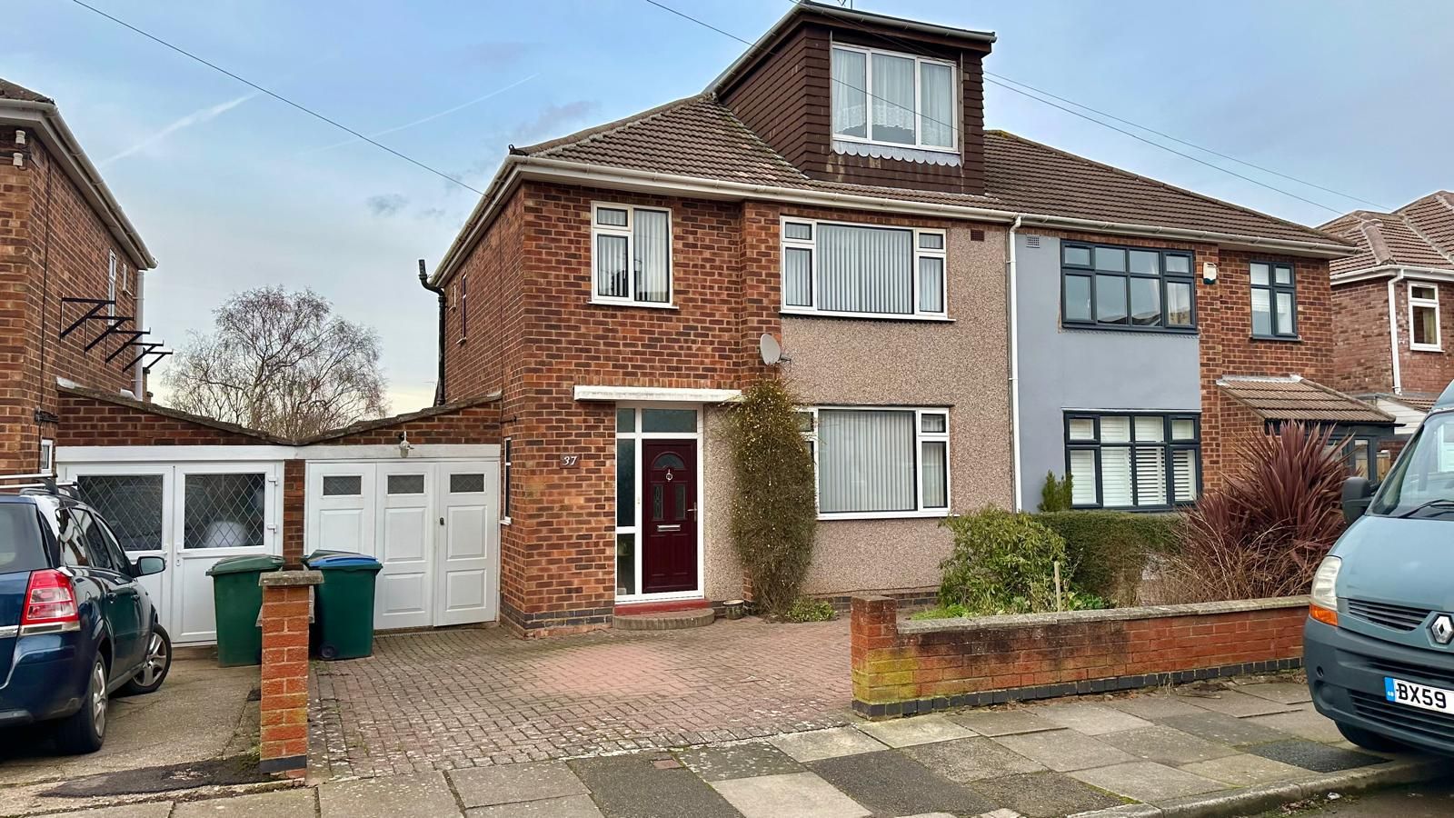 4 bedroom semi-detached house Sold in Coventry - Photograph 1.
