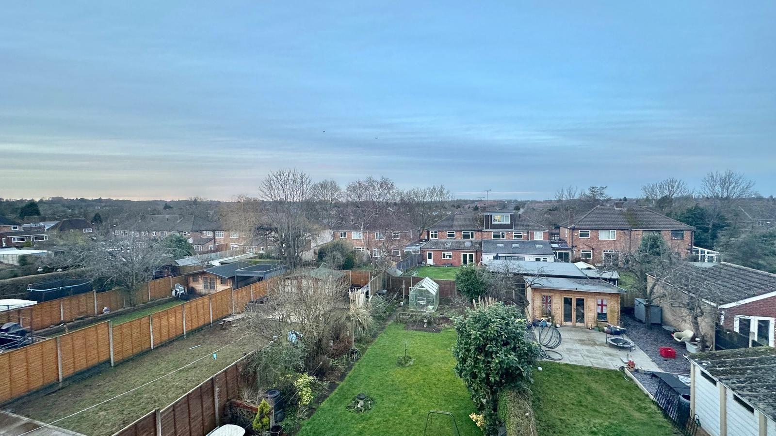 4 bedroom semi-detached house Sold in Coventry - Photograph 22.