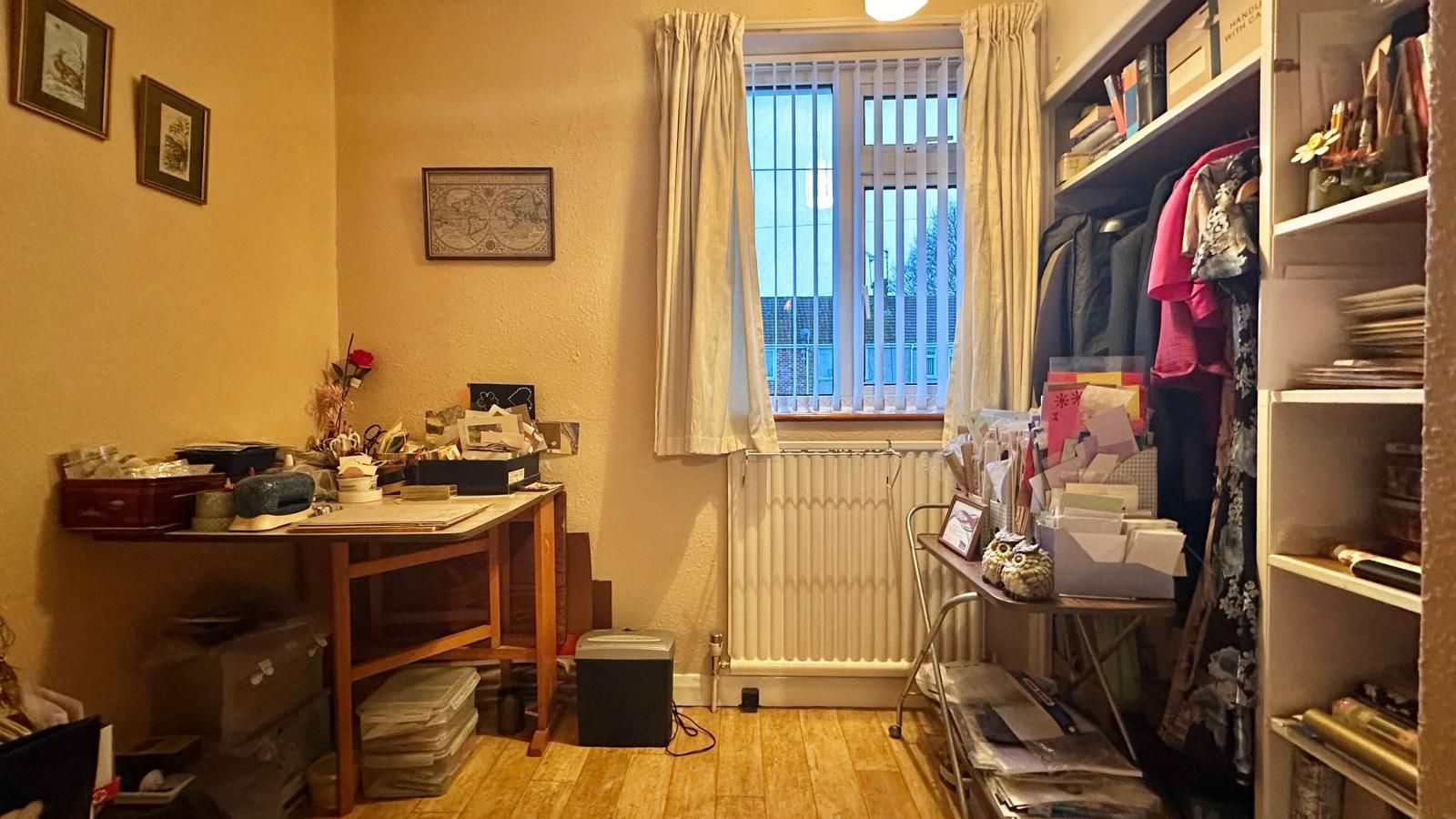 4 bedroom semi-detached house Sold in Coventry - Photograph 18.