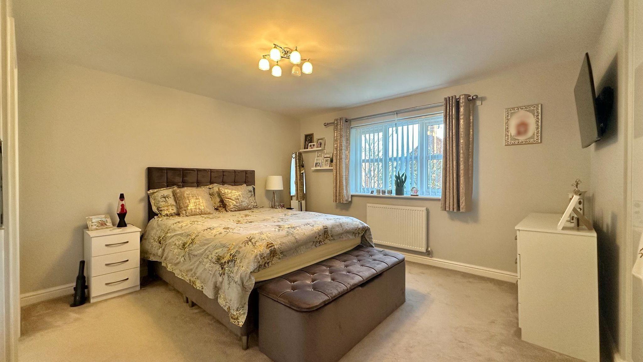 4 bedroom detached house For Sale in Coventry - Photograph 15.
