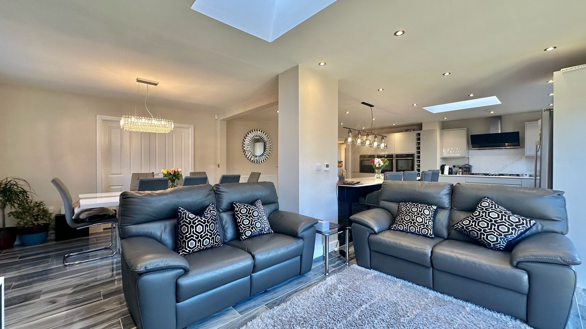 4 bedroom detached house For Sale in Coventry - Photograph 7.