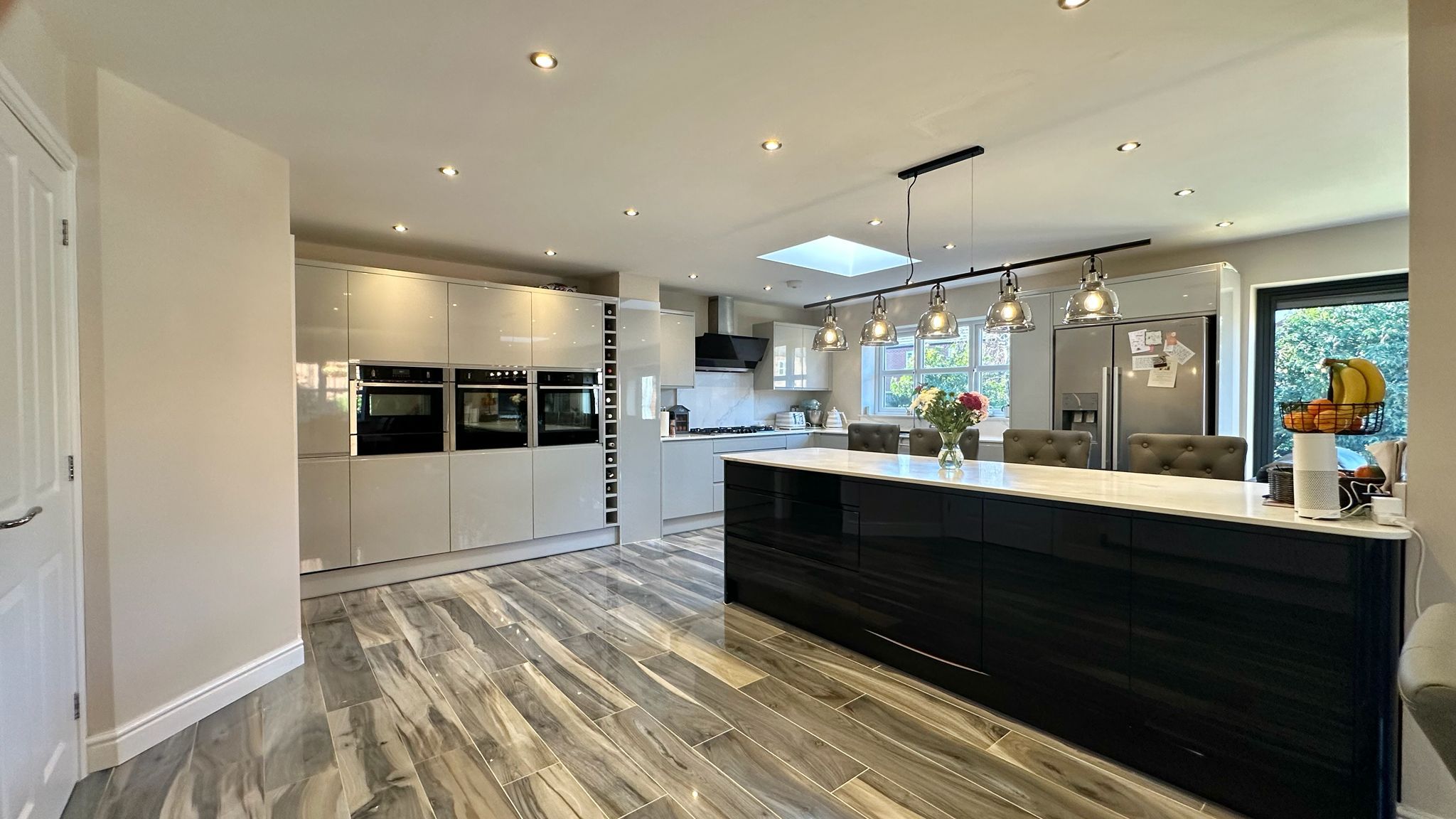 4 bedroom detached house For Sale in Coventry - Photograph 6.