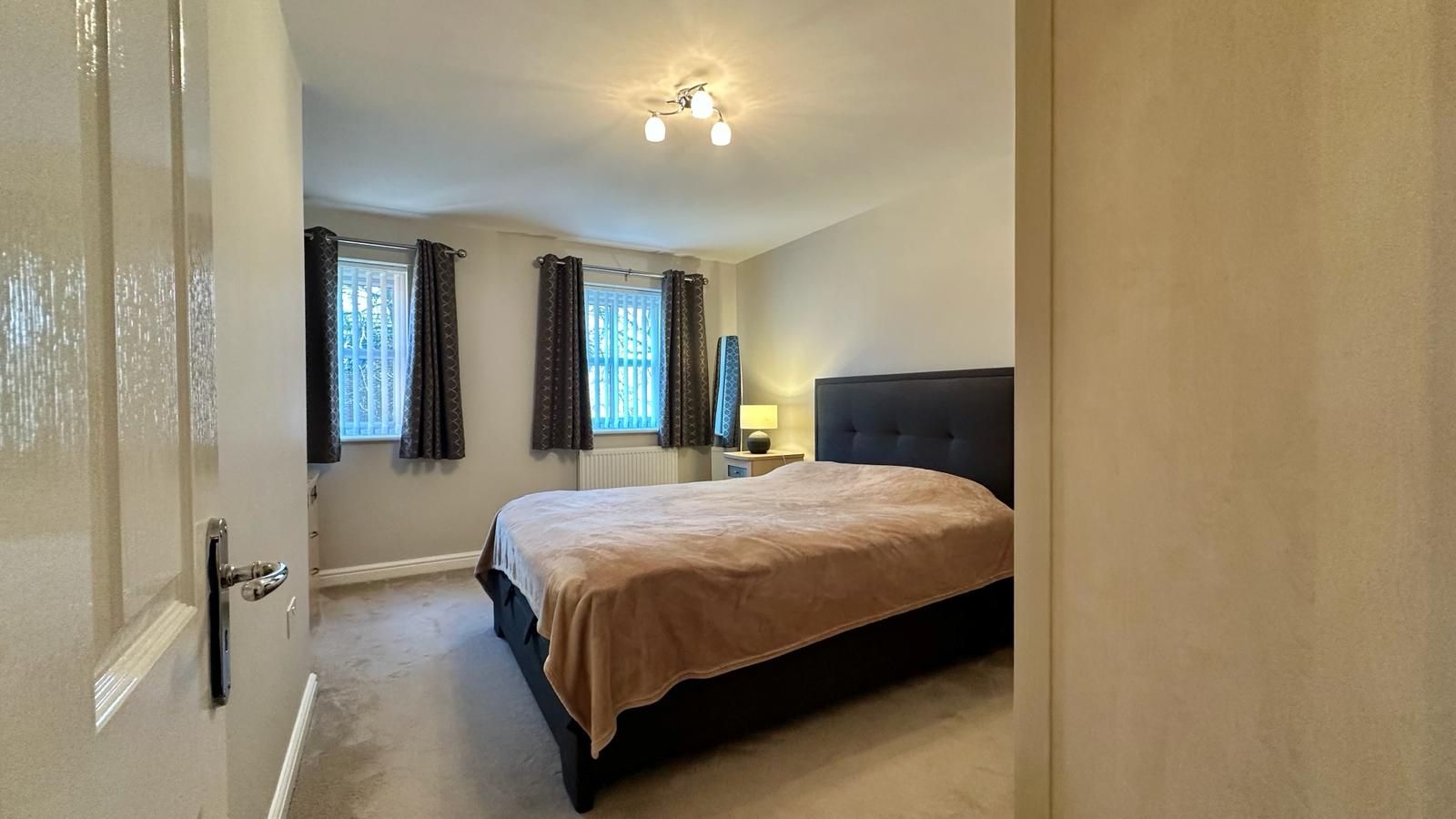 4 bedroom detached house For Sale in Coventry - Photograph 19.