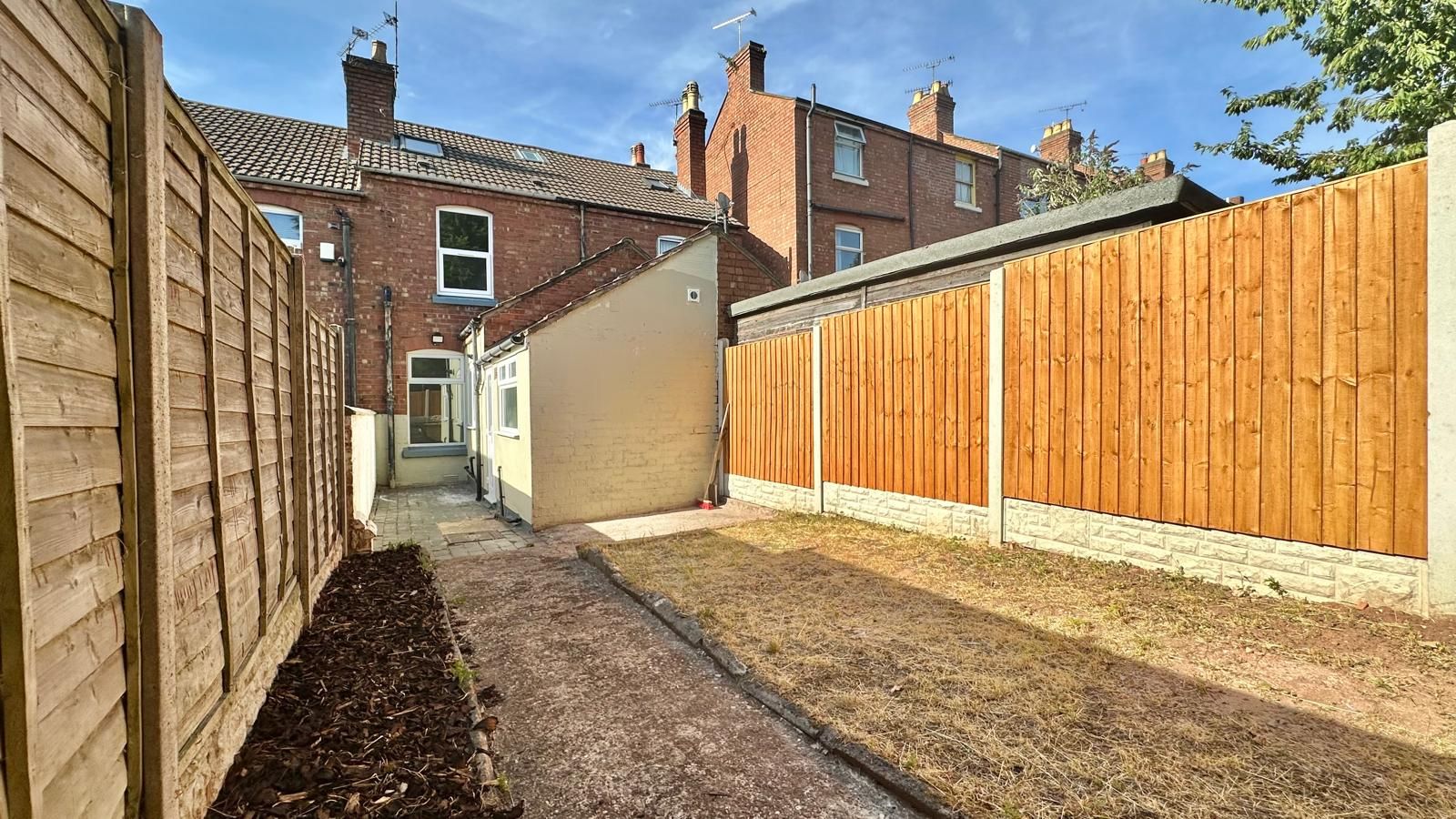 2 bedroom mid terraced house Let in Coventry - Photograph 17.