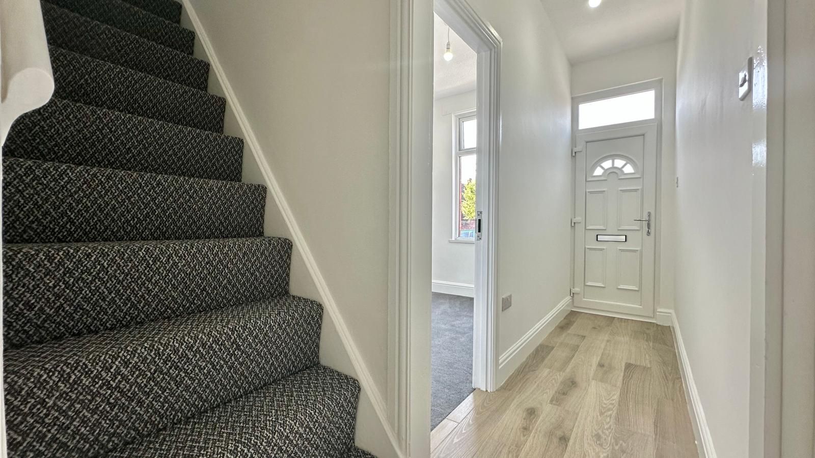 2 bedroom mid terraced house Let in Coventry - Photograph 11.