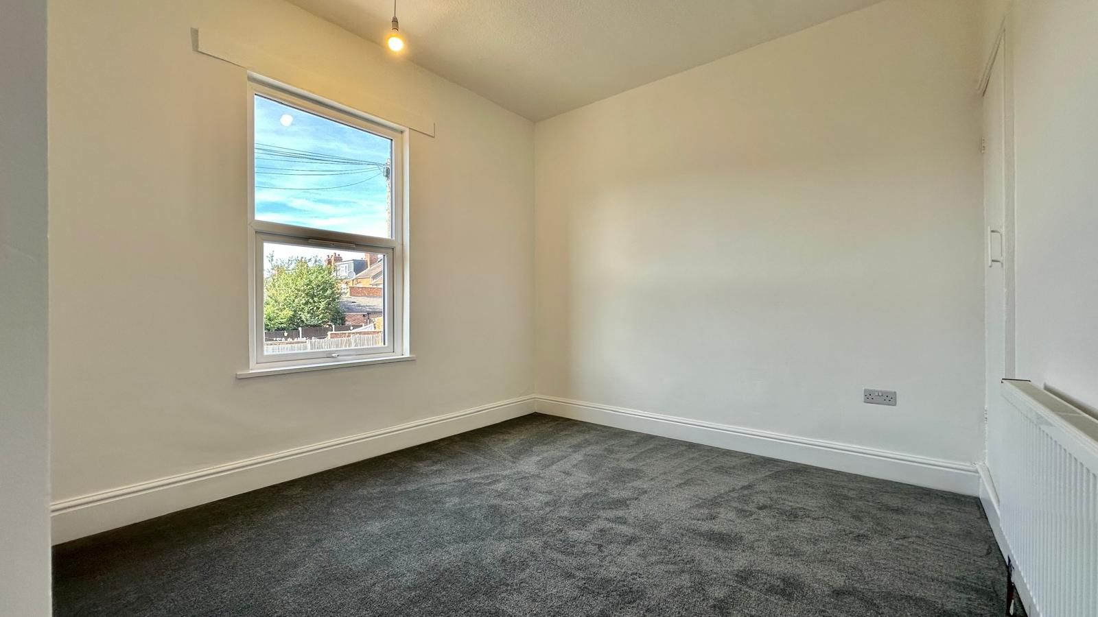 2 bedroom mid terraced house Let in Coventry - Photograph 12.