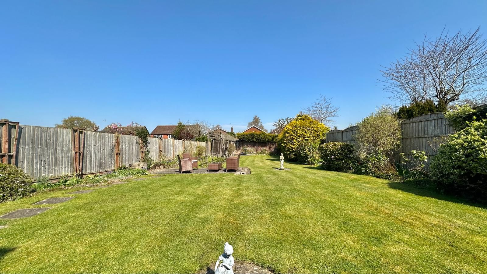 3 bedroom detached house Sold in Coventry - Photograph 23.