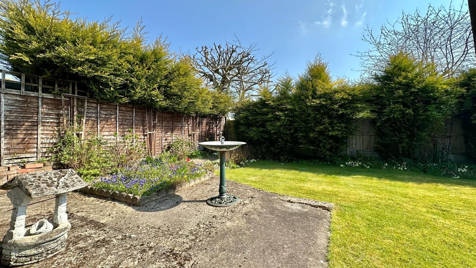 3 bedroom detached house Sold in Coventry - Photograph 27.