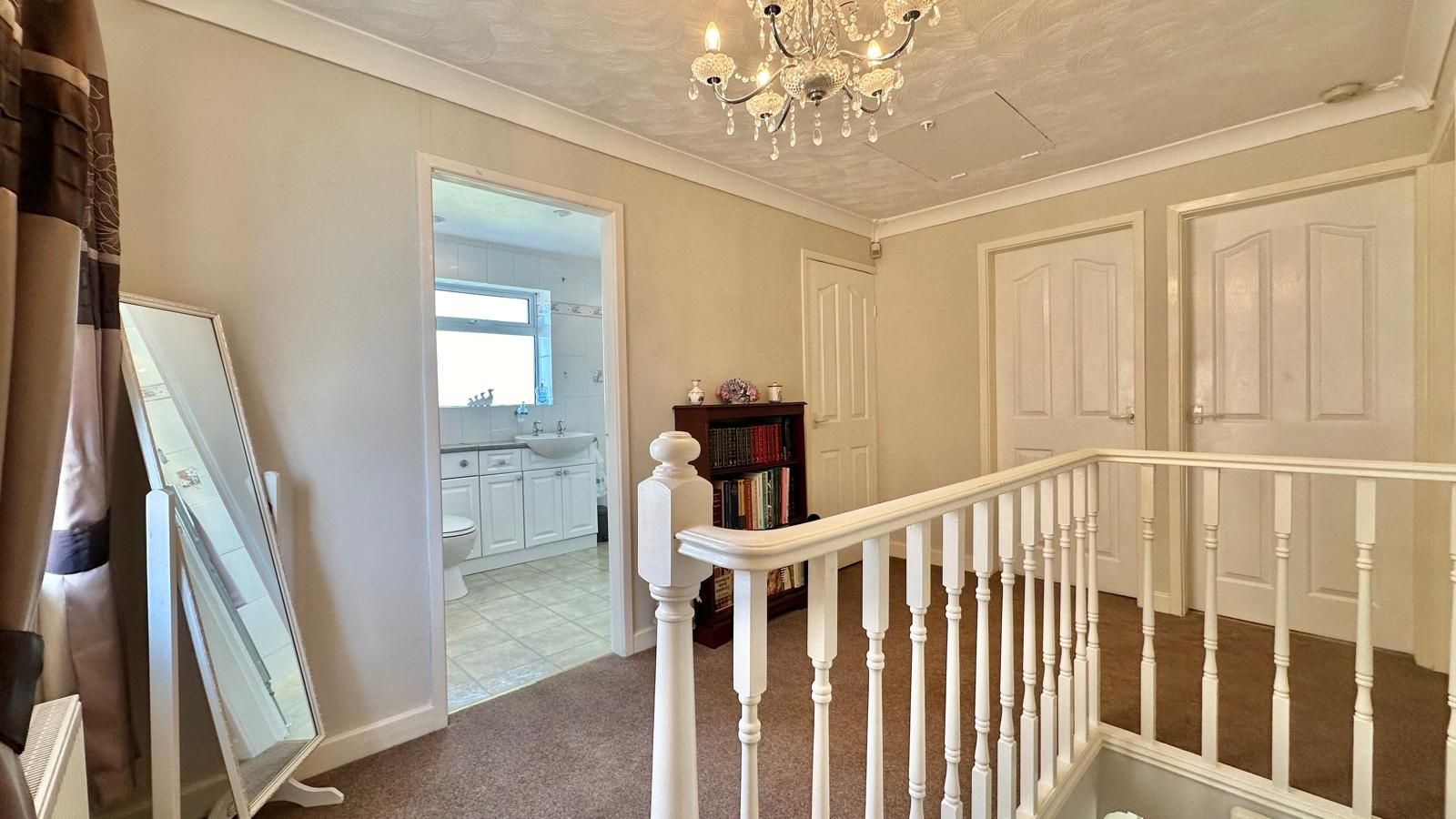 3 bedroom detached house Sold in Coventry - Photograph 19.