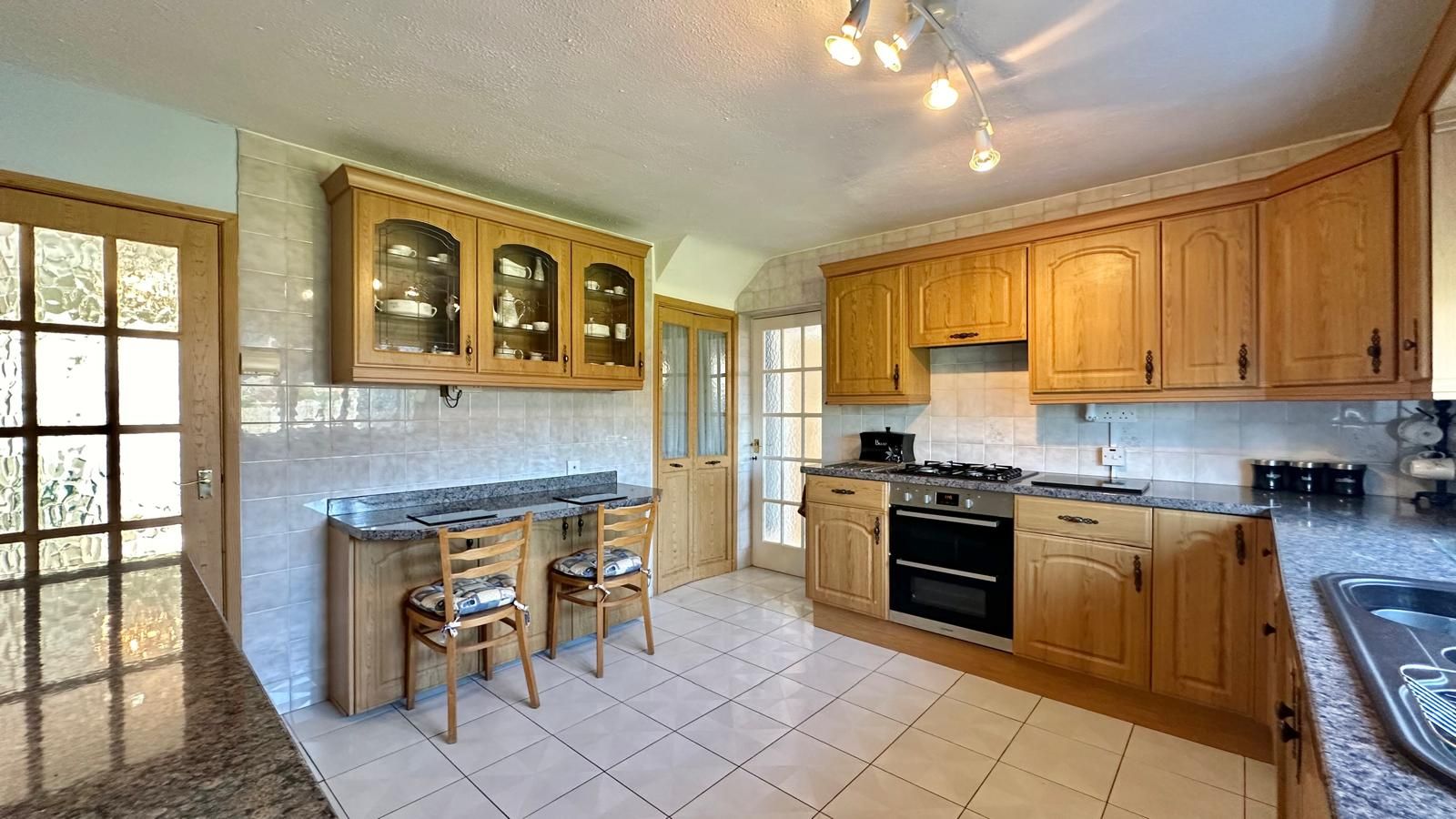 3 bedroom detached house Sold in Coventry - Photograph 7.