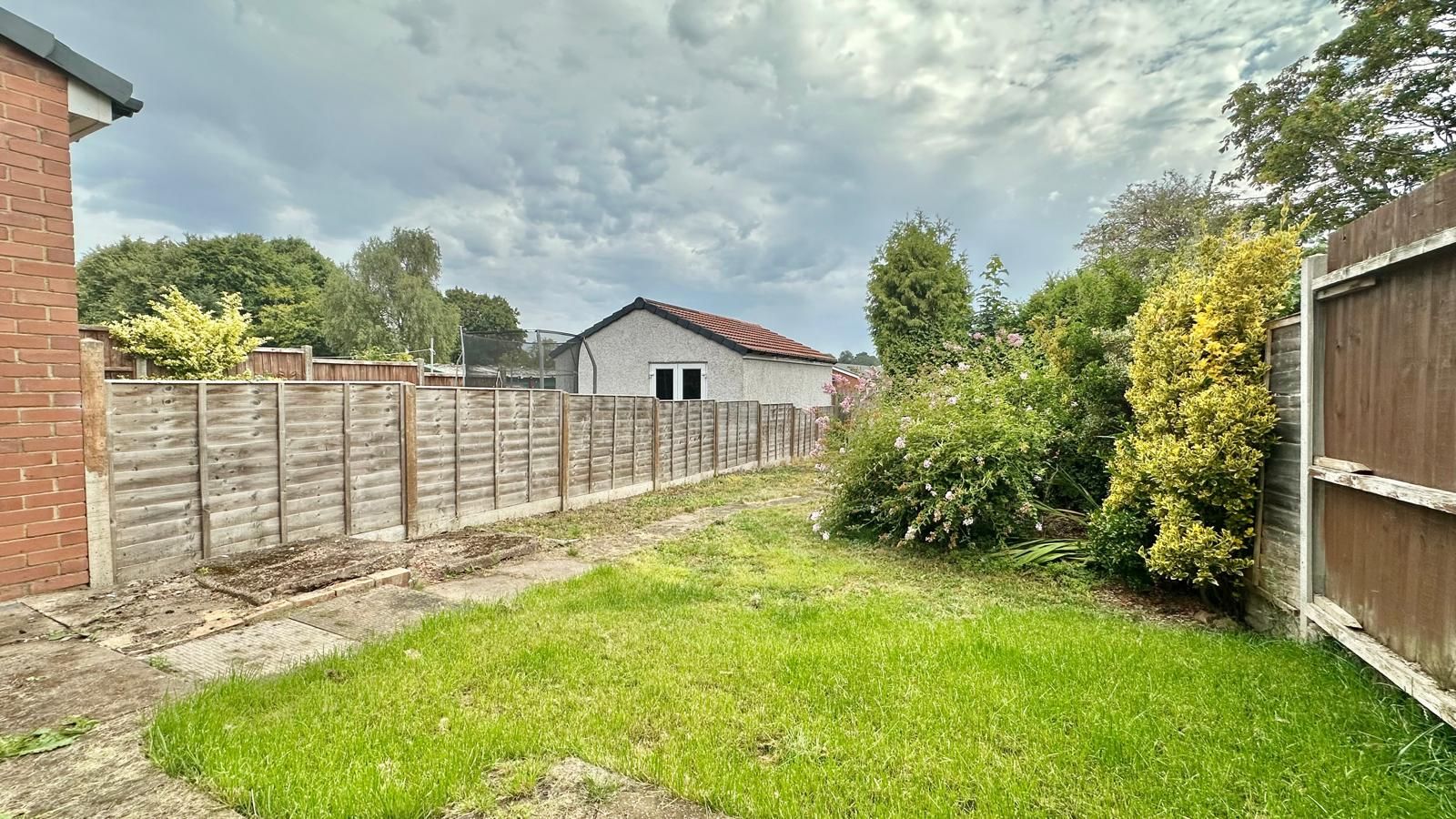 3 bedroom end terraced house SSTC in Coventry - Photograph 17.