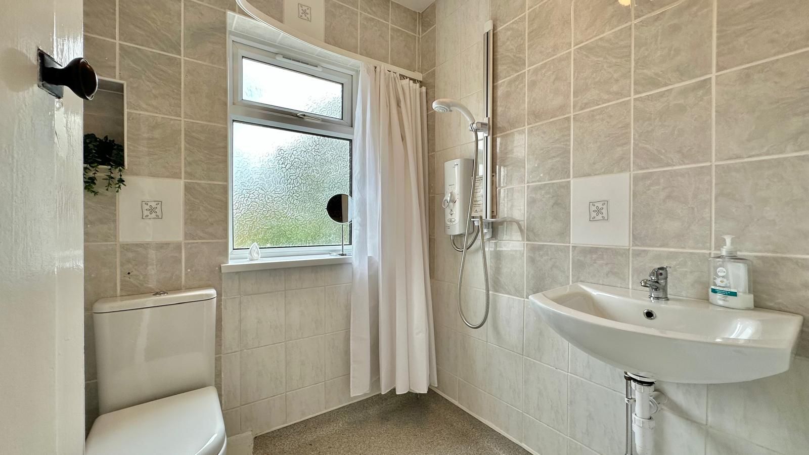 3 bedroom end terraced house SSTC in Coventry - Photograph 14.