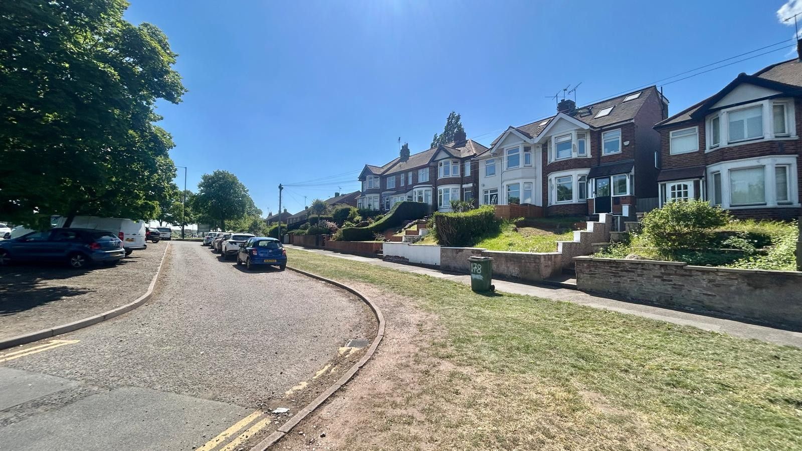 3 bedroom semi-detached house Sold in Coventry - Photograph 26.