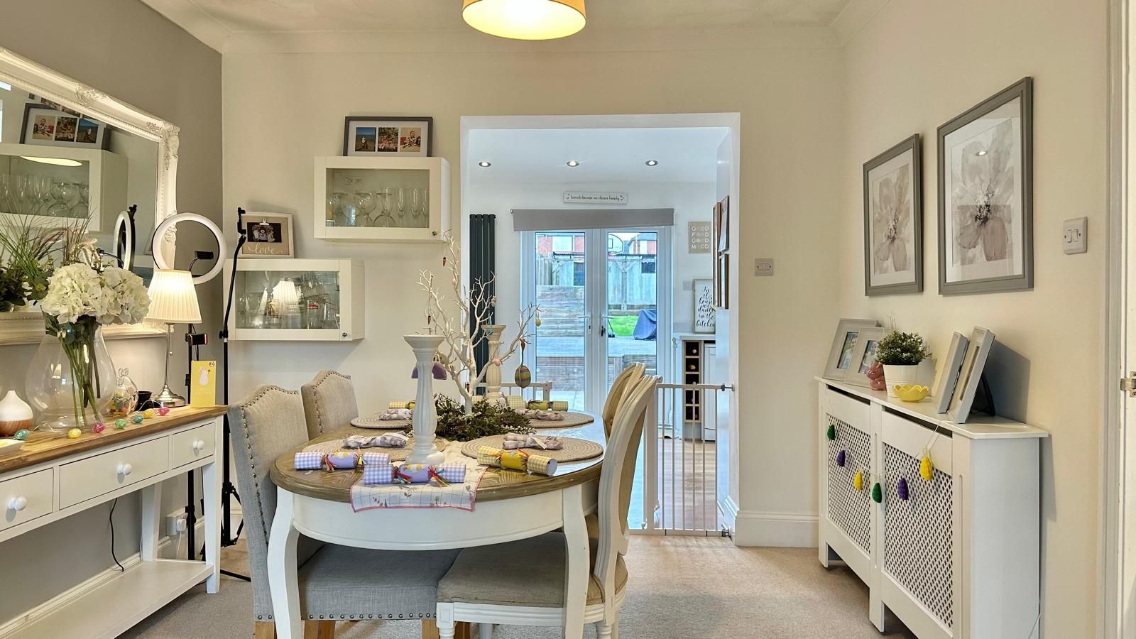 3 bedroom semi-detached house Sold in Coventry - Photograph 3.