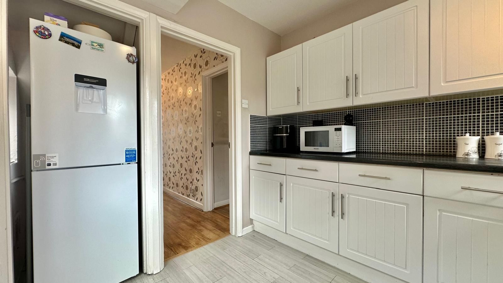 3 bedroom semi-detached house Sold in Coventry - Photograph 9.