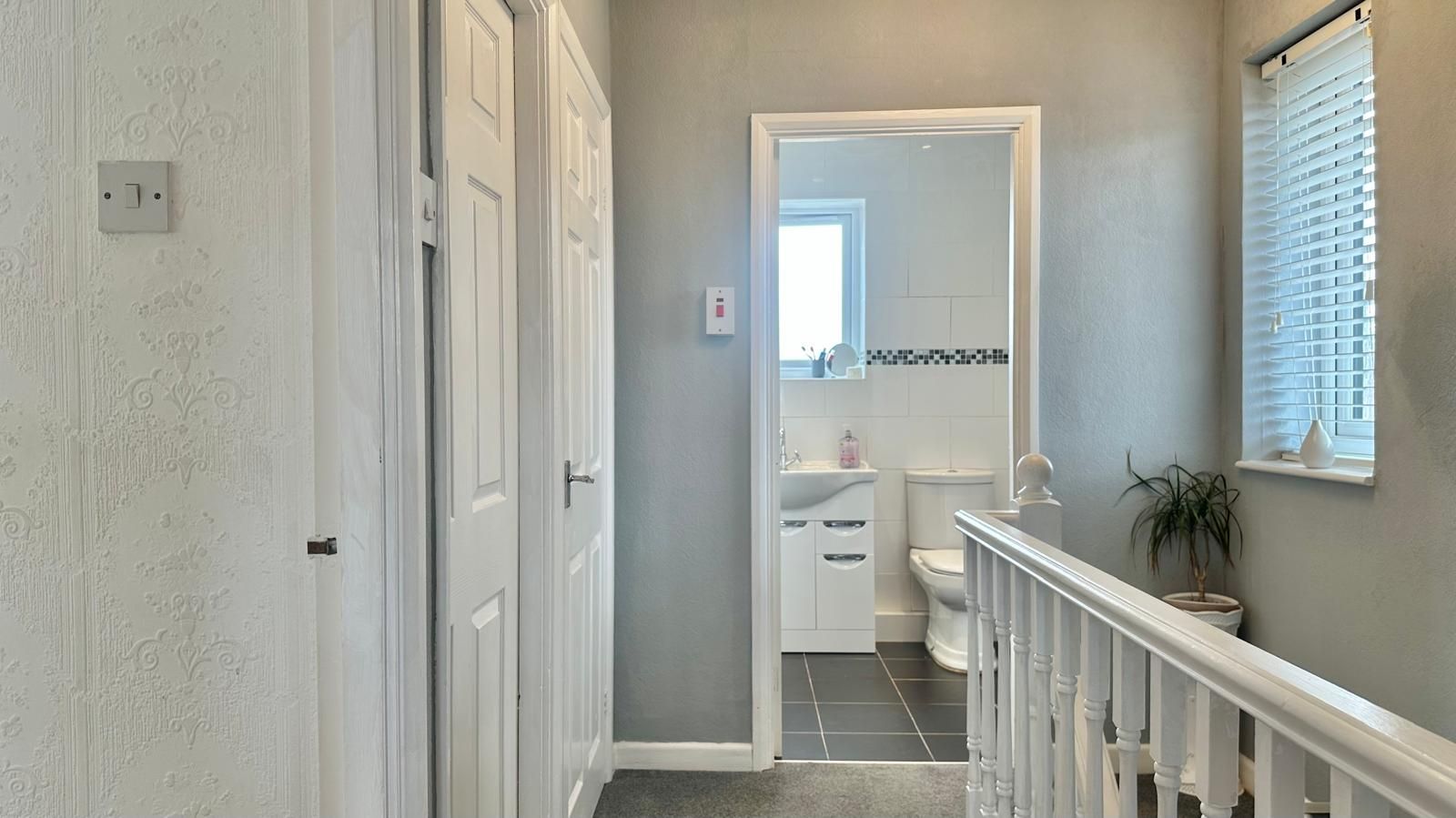 3 bedroom semi-detached house Sold in Coventry - Photograph 17.