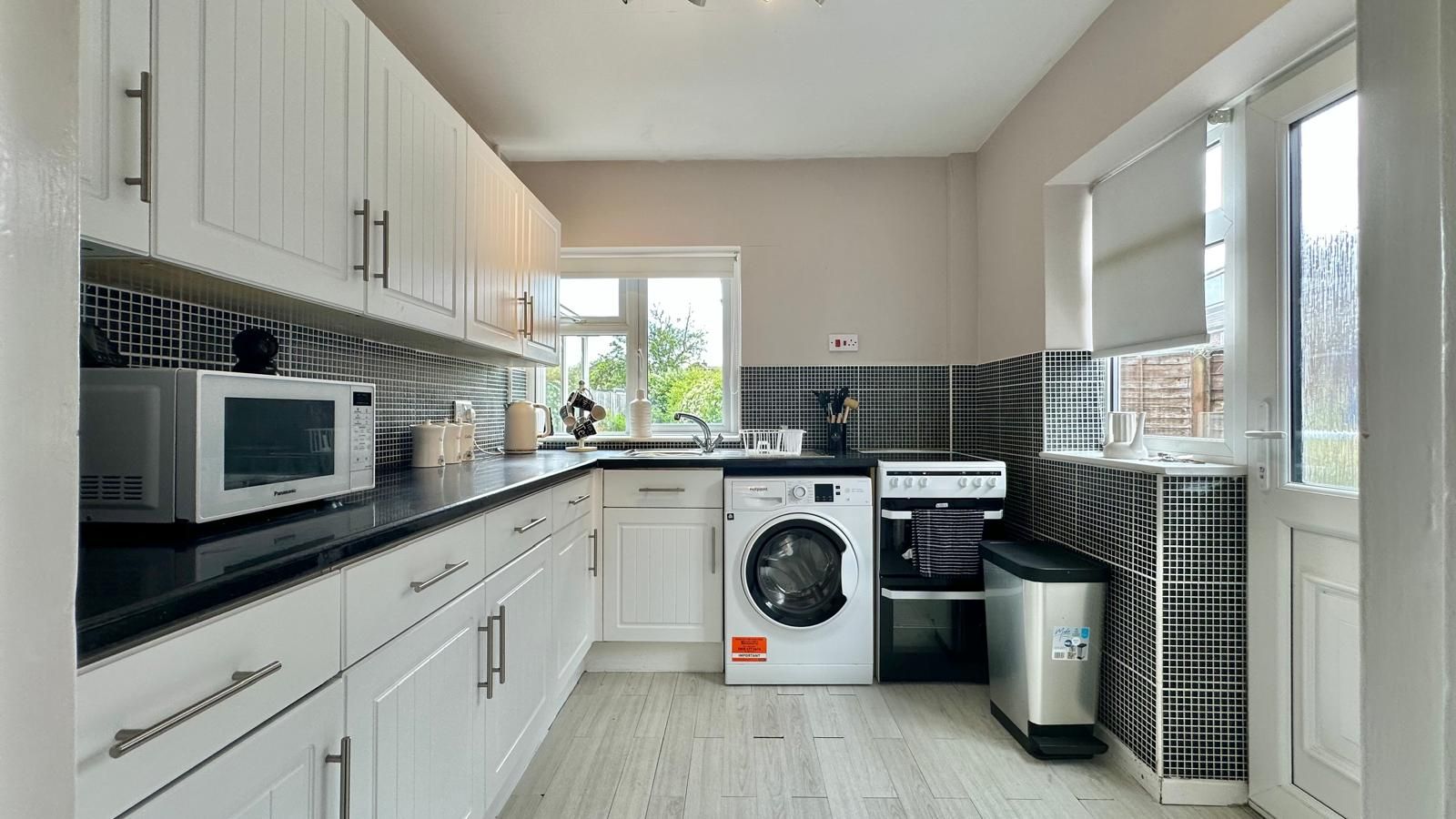 3 bedroom semi-detached house Sold in Coventry - Photograph 8.