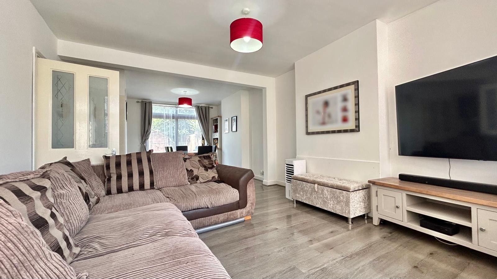 3 bedroom semi-detached house Sold in Coventry - Photograph 6.