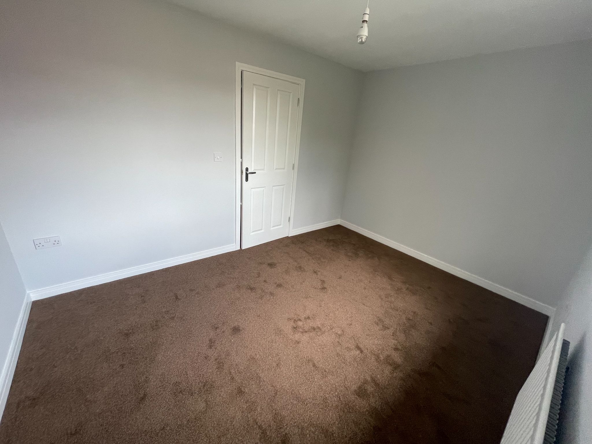 2 bedroom end terraced house Let in Coventry - Photograph 12.