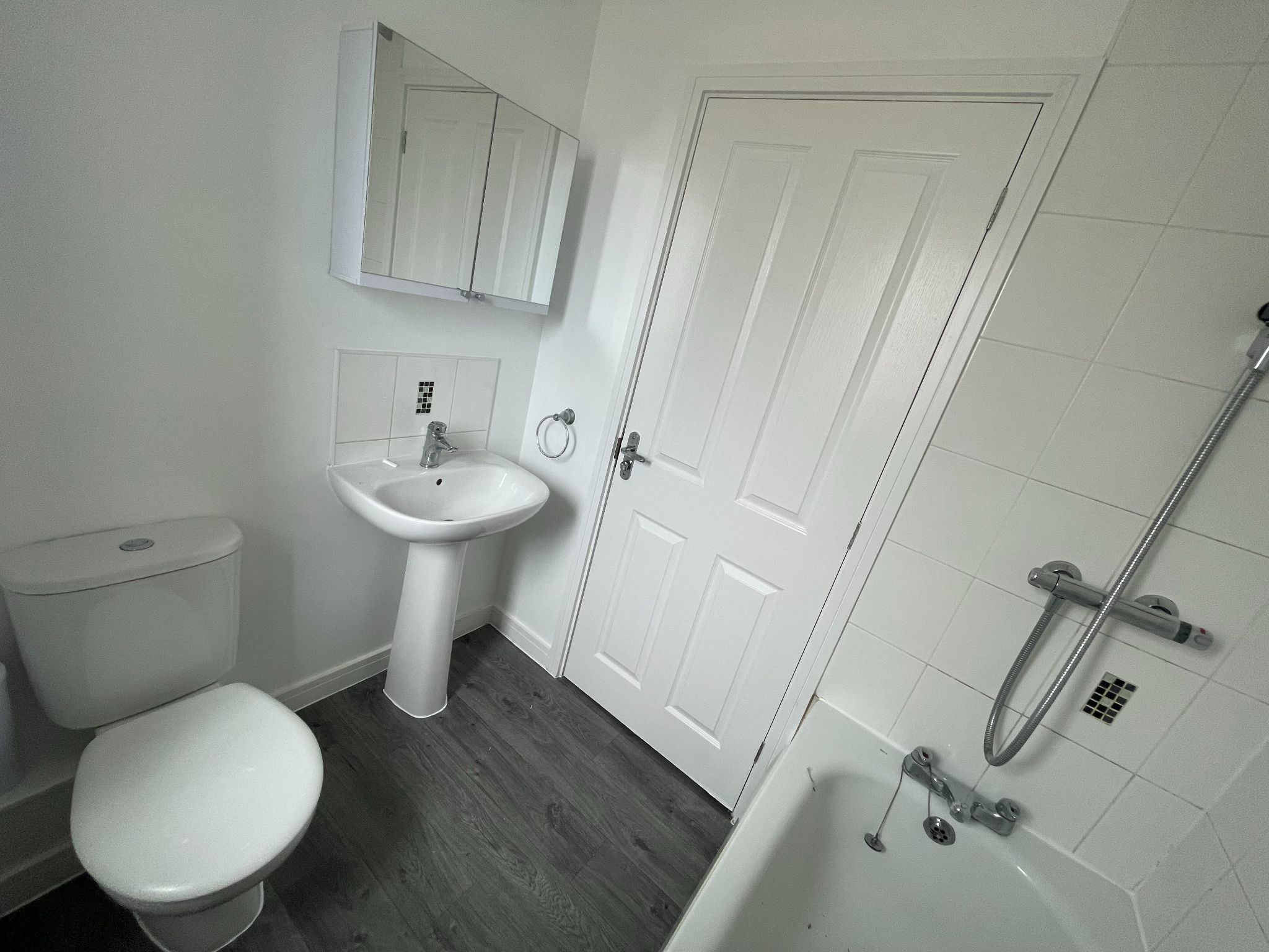 2 bedroom end terraced house Let in Coventry - Photograph 10.