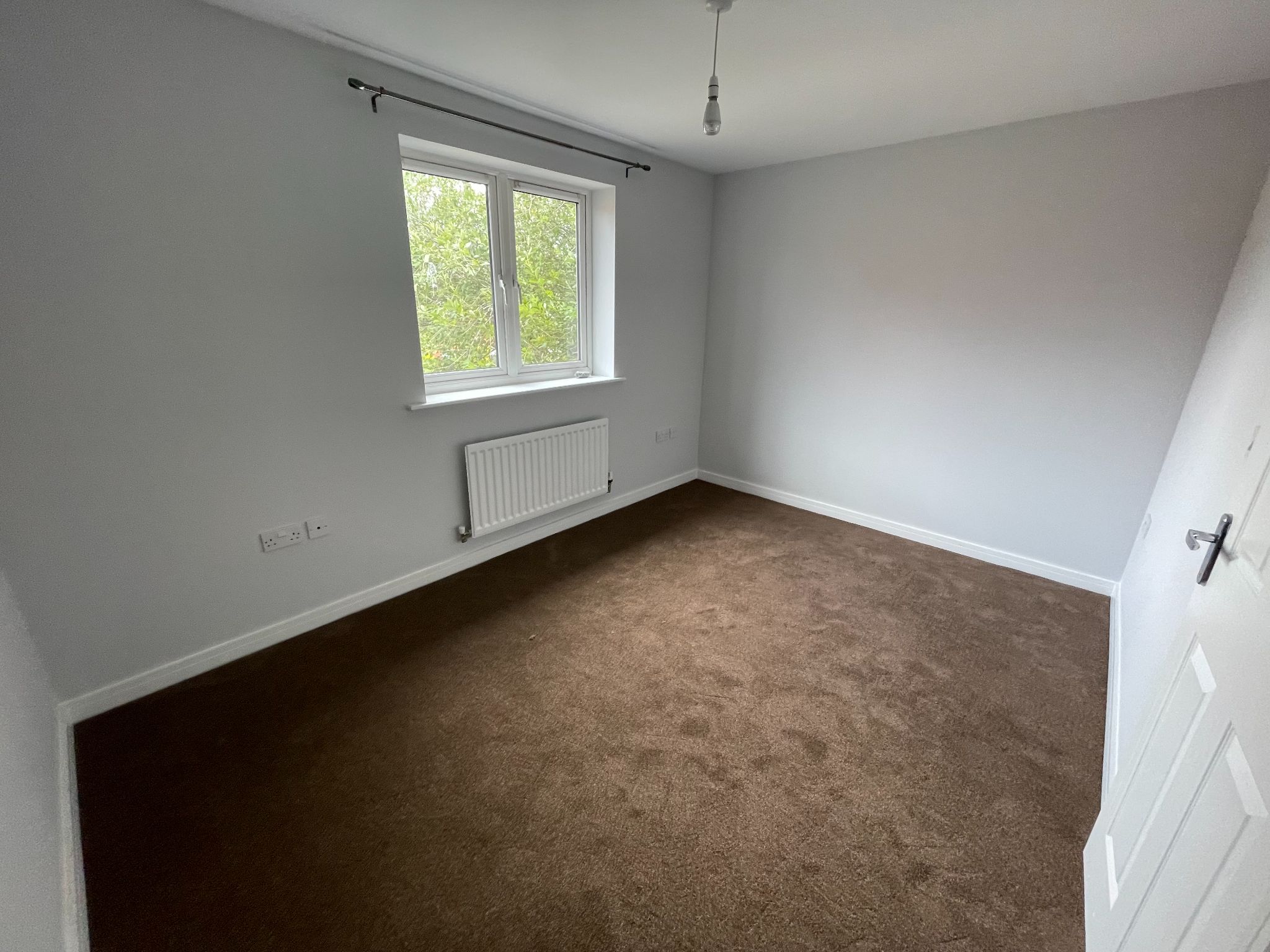 2 bedroom end terraced house Let in Coventry - Photograph 11.