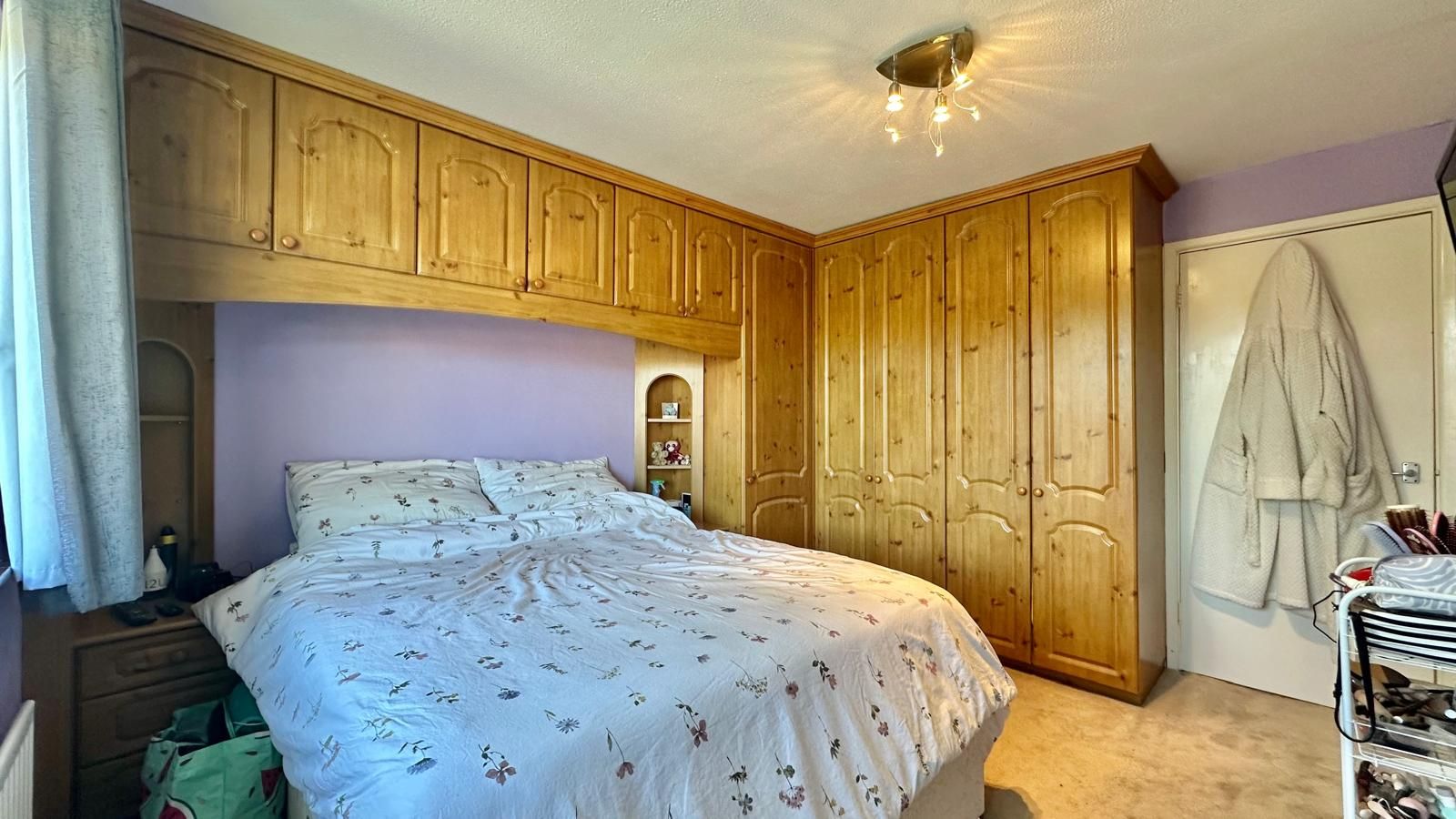 4 bedroom mid terraced house Sold in Coventry - Photograph 17.